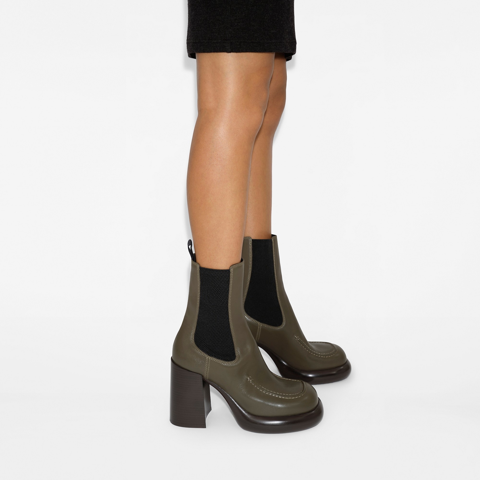 Leather Wedge Chelsea Boots - 7