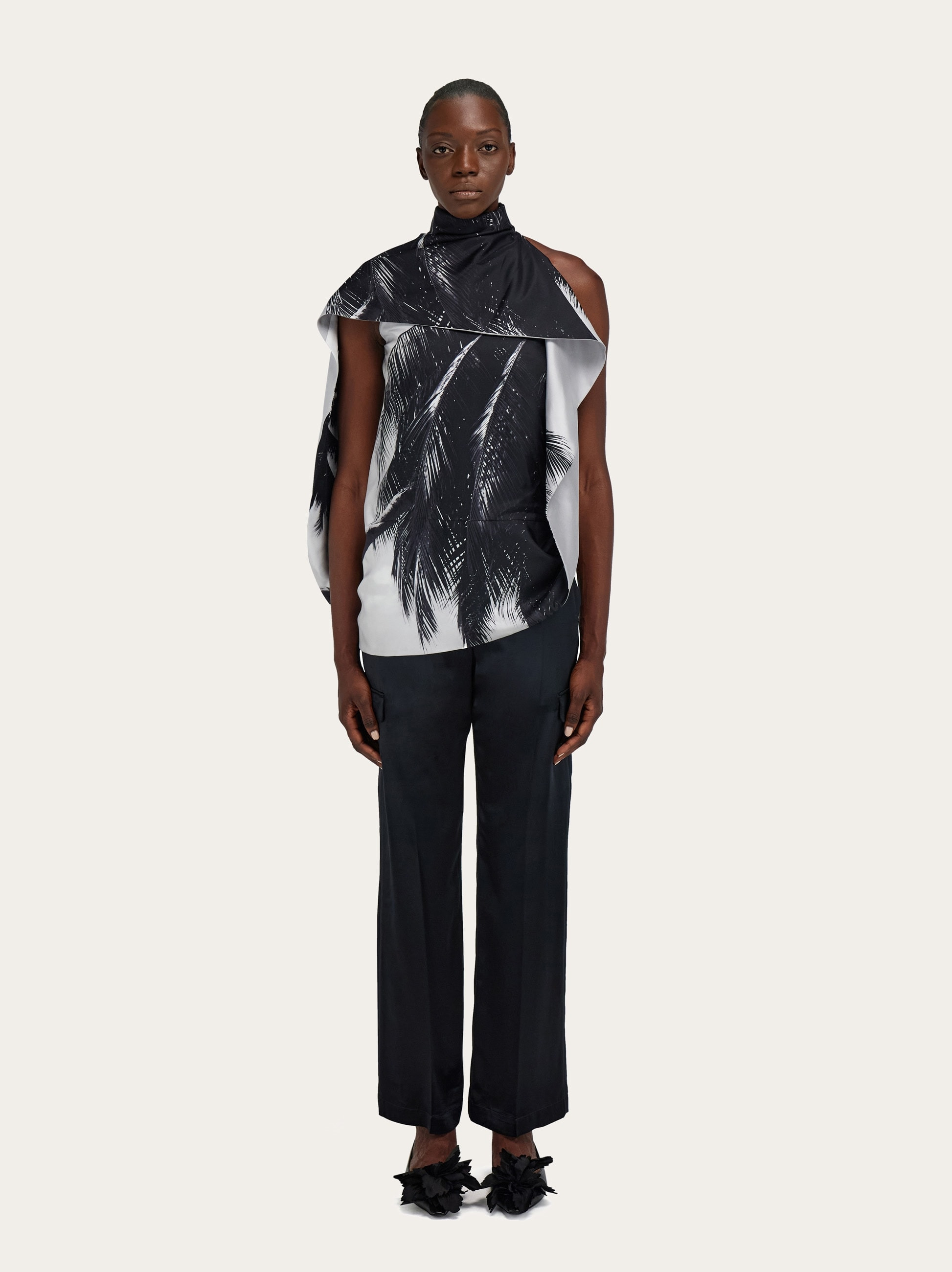 Asymmetric blouse with Trinidad print - 5
