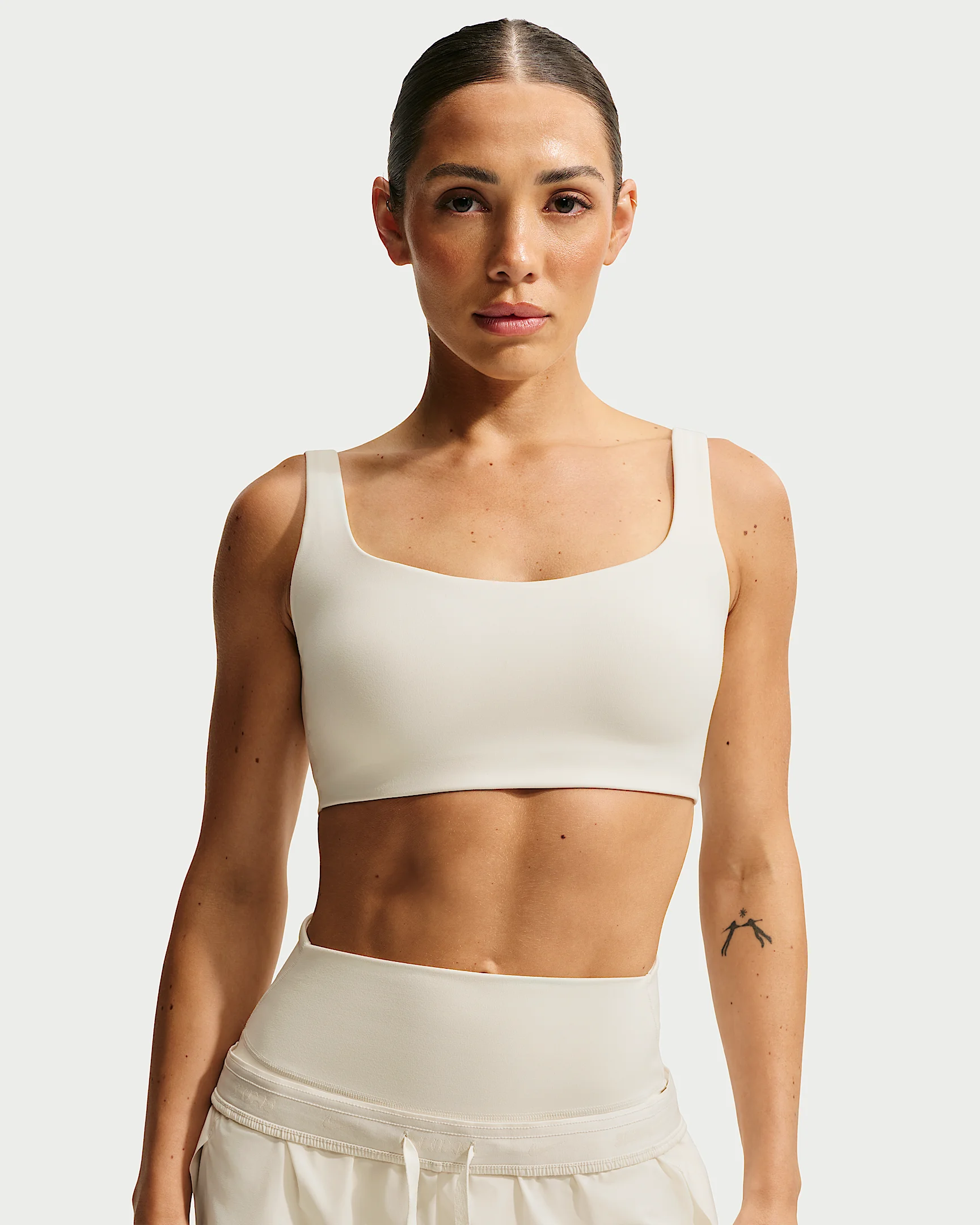 NikeSKIMS Matte Women's Scoop-Neck Bra - 1