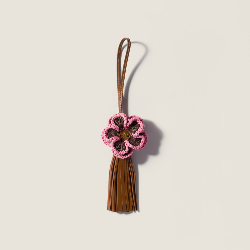 Leather and raffia-effect yarn trick 1
