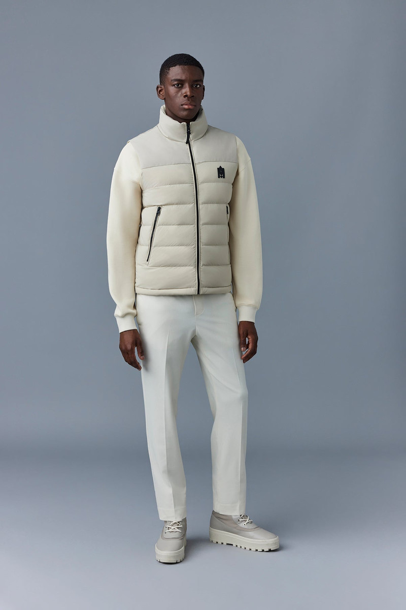 BOBBIE Agile-360 stretch light down vest with stand collar 4