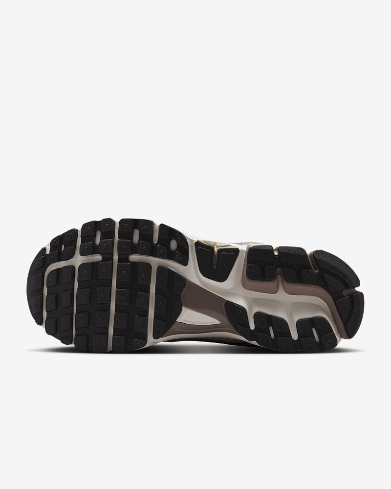 Nike Nike Zoom Vomero 5 Women's Shoes outlook