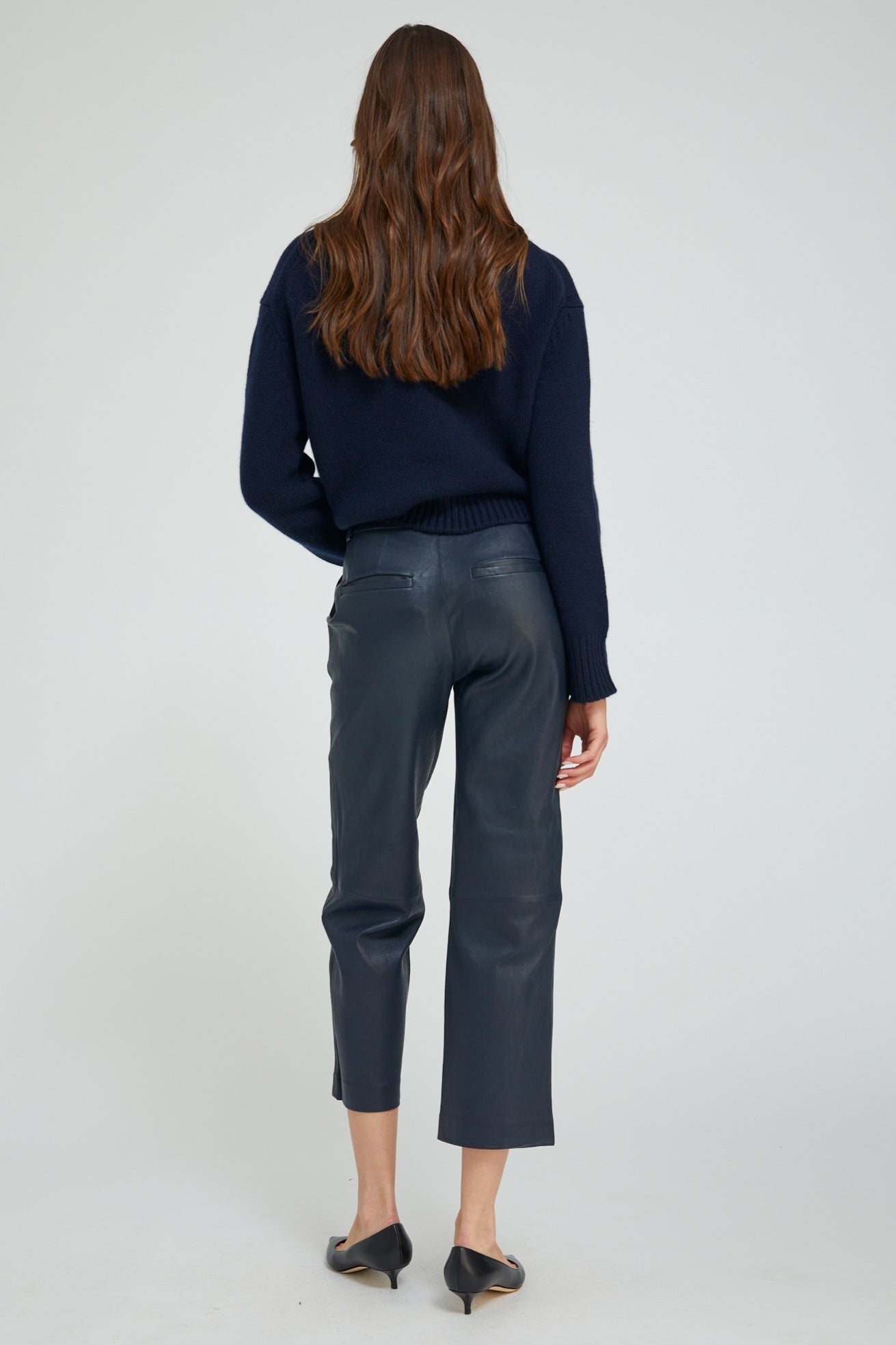 MIDNIGHT LEATHER CROPPED TROUSERS - 4