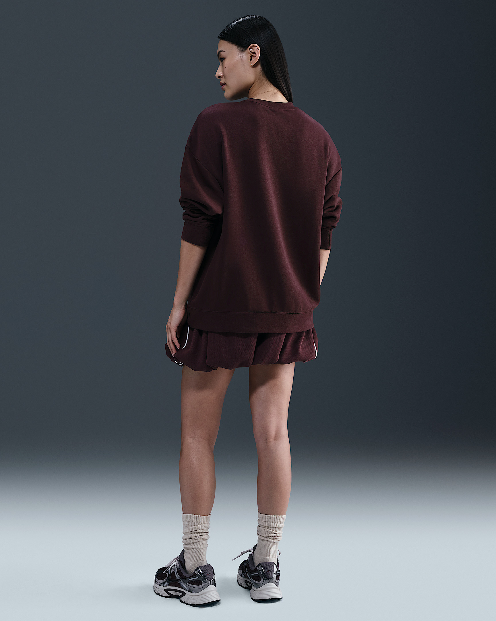 Nike Sportswear Club Fleece Women's Loose Crew-Neck Sweatshirt - 5