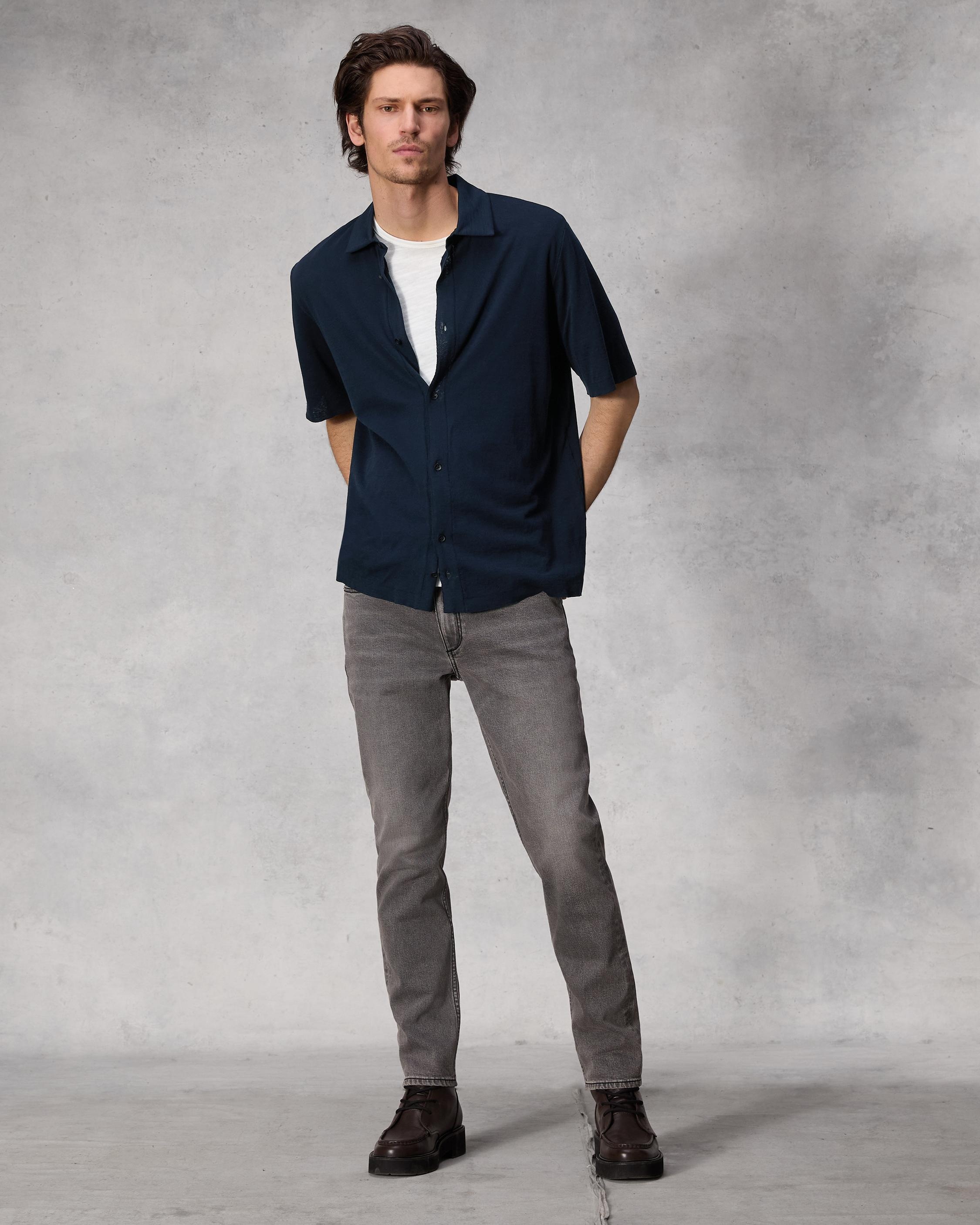 Banks Double Faced Cotton Shirt
Classic Fit Button Down - 3