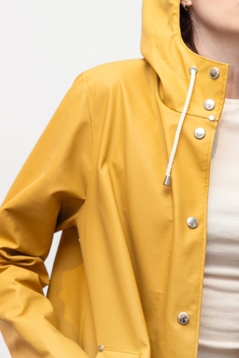 Stutterheim Mosebacke Lightweight Raincoat Chai outlook