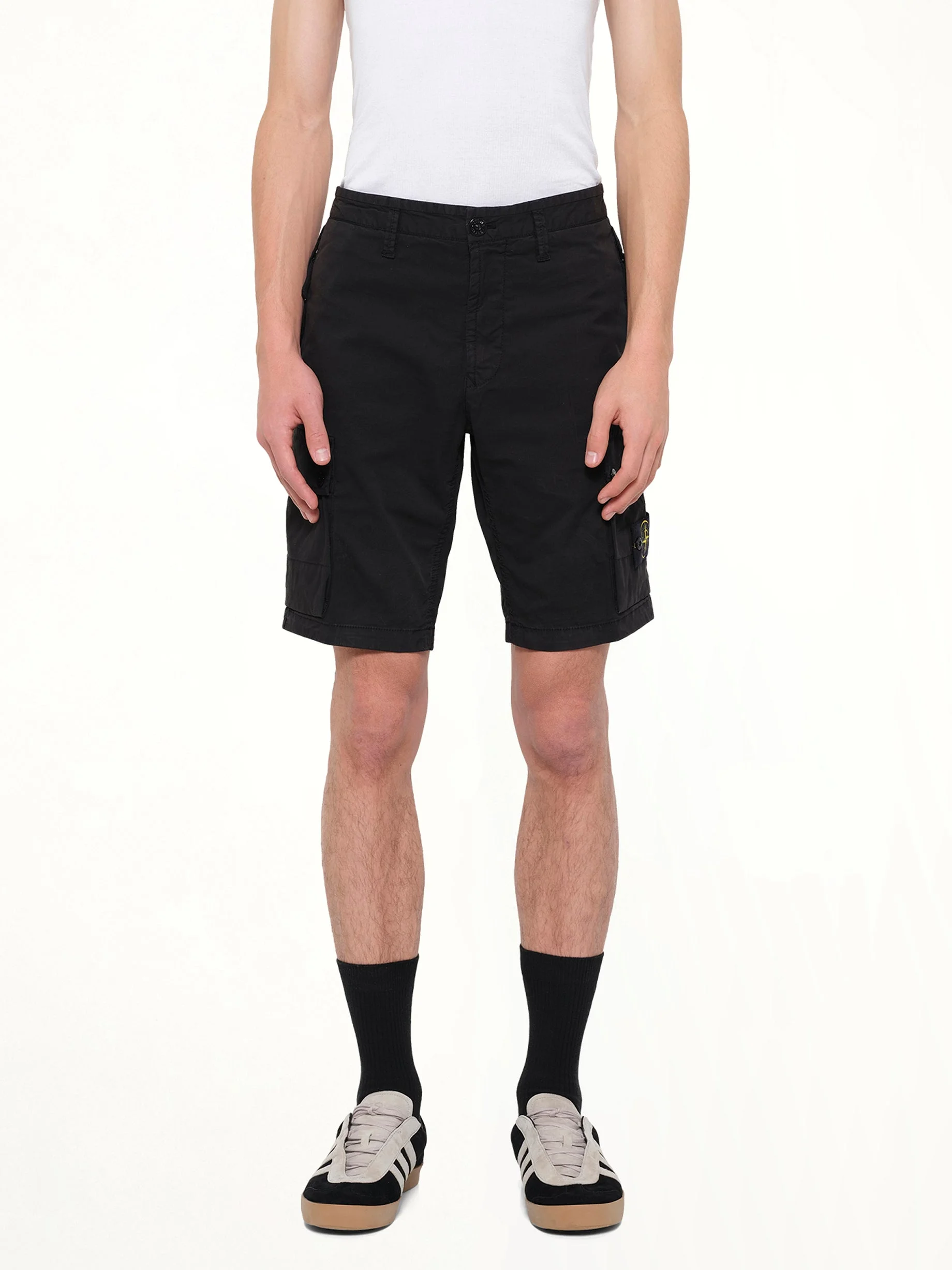 L100019 Shorts in Black - 1