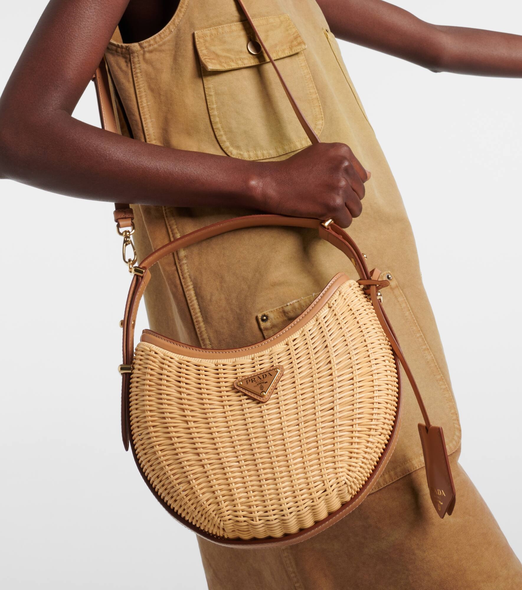 Arqué woven leather-trimmed shoulder bag - 2