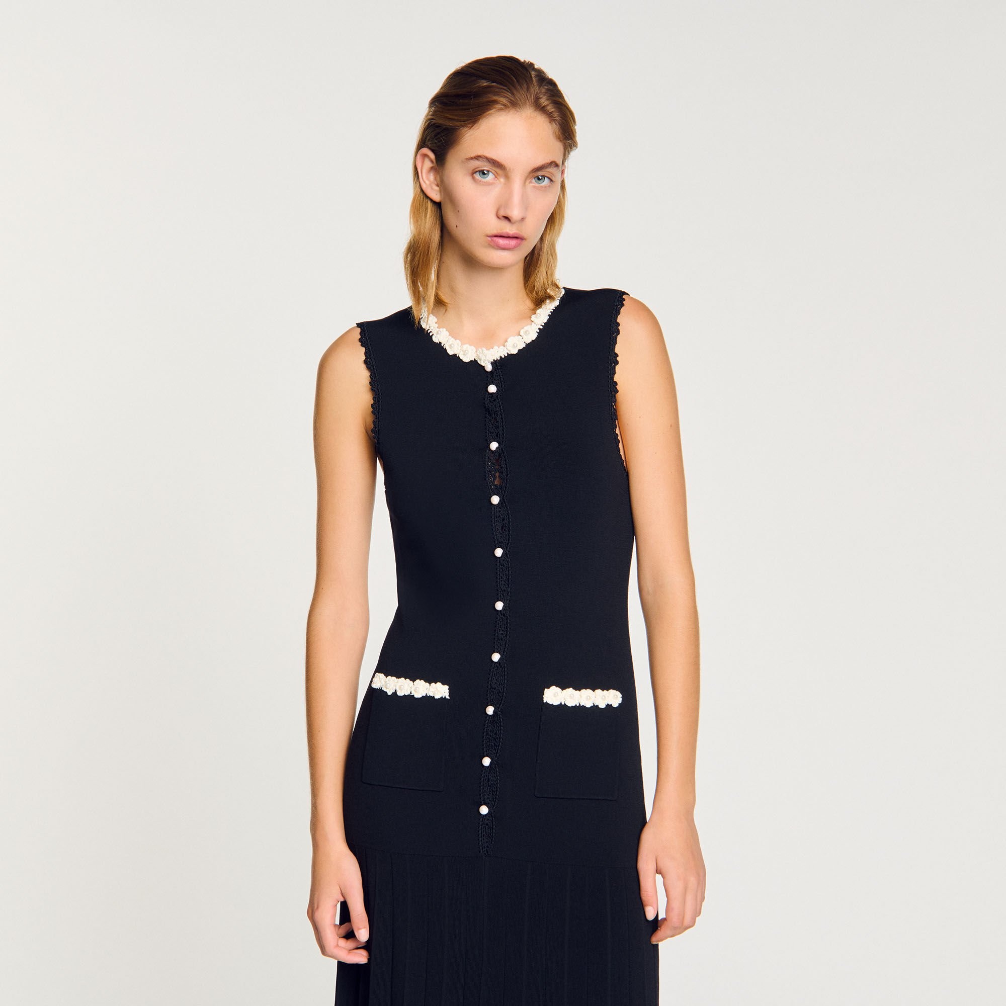 MAXI DRESS WITH CROCHET DETAILING - 4