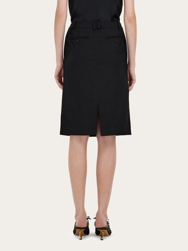 Knee length skirt 4