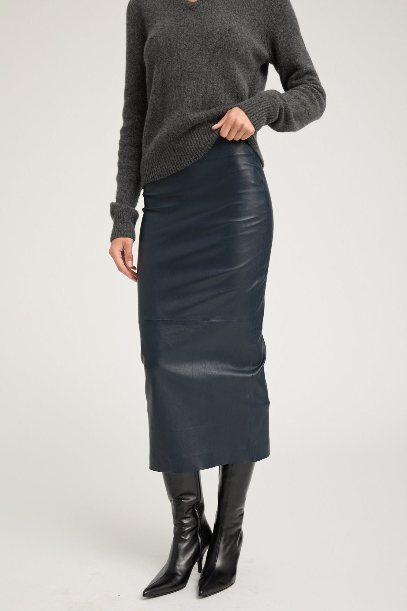 MIDNIGHT LEATHER TUBE SKIRT - 4