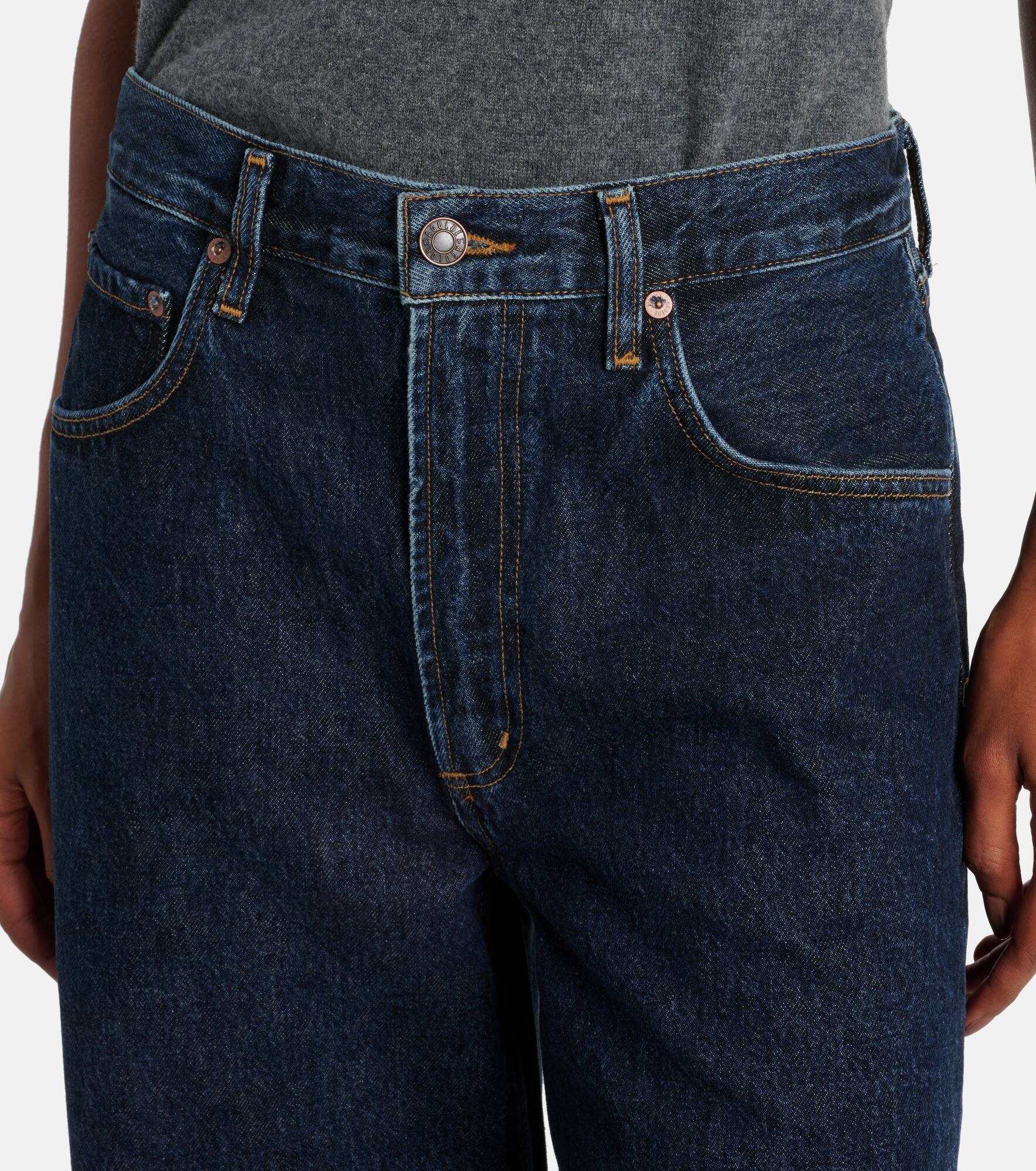 Low Curve mid-rise barrel-leg jeans - 4