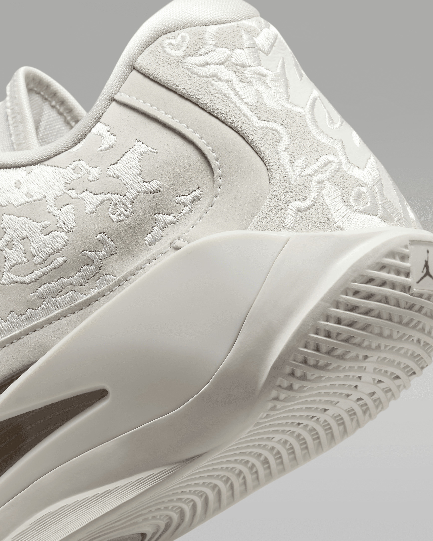 Jordan Nike Men's Zion 3 M.U.D. 