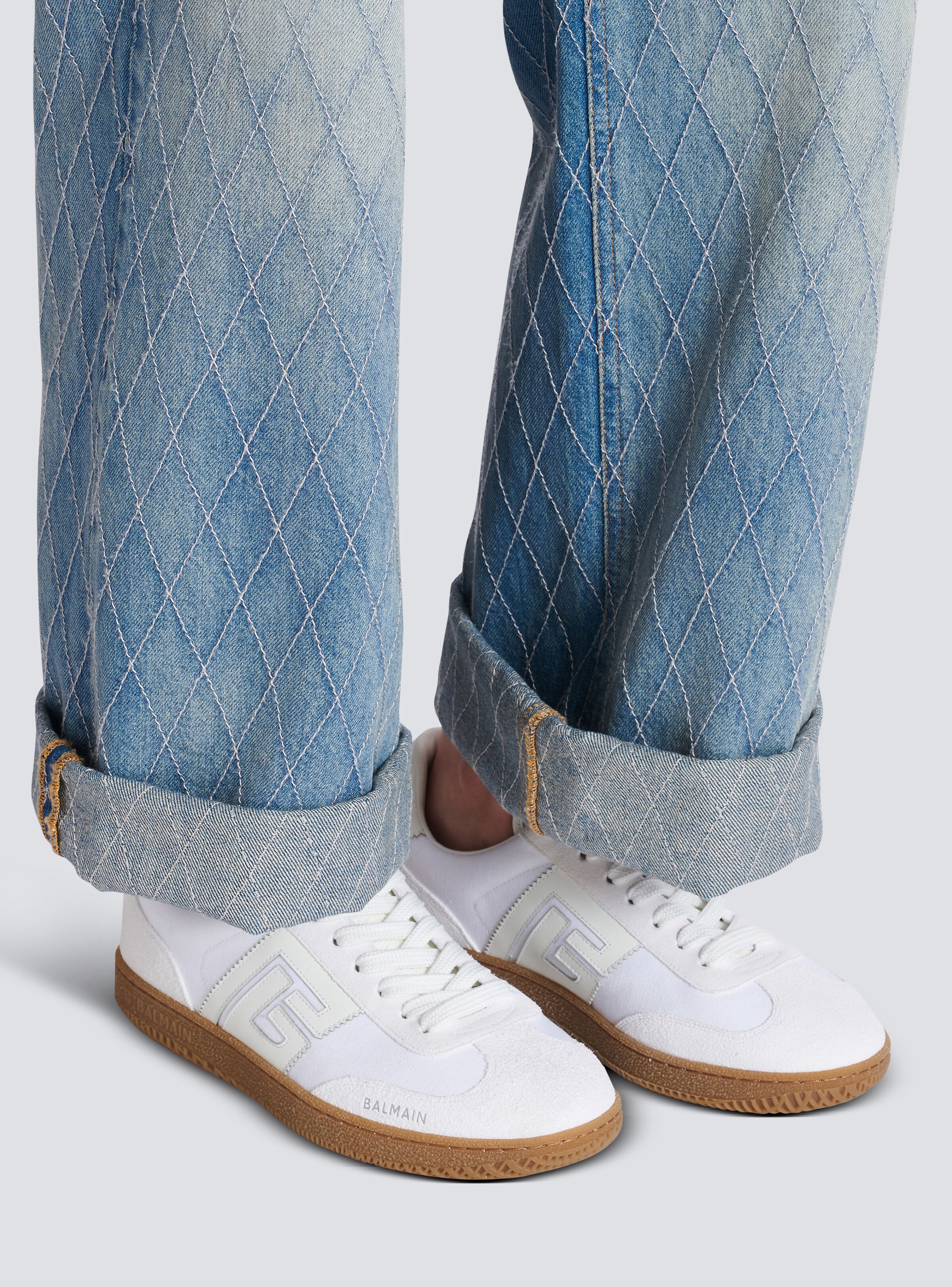 【関税込み】Balmain ホワイト Swan スニーカー Balmain Swan trainers in calfskin and suede white white