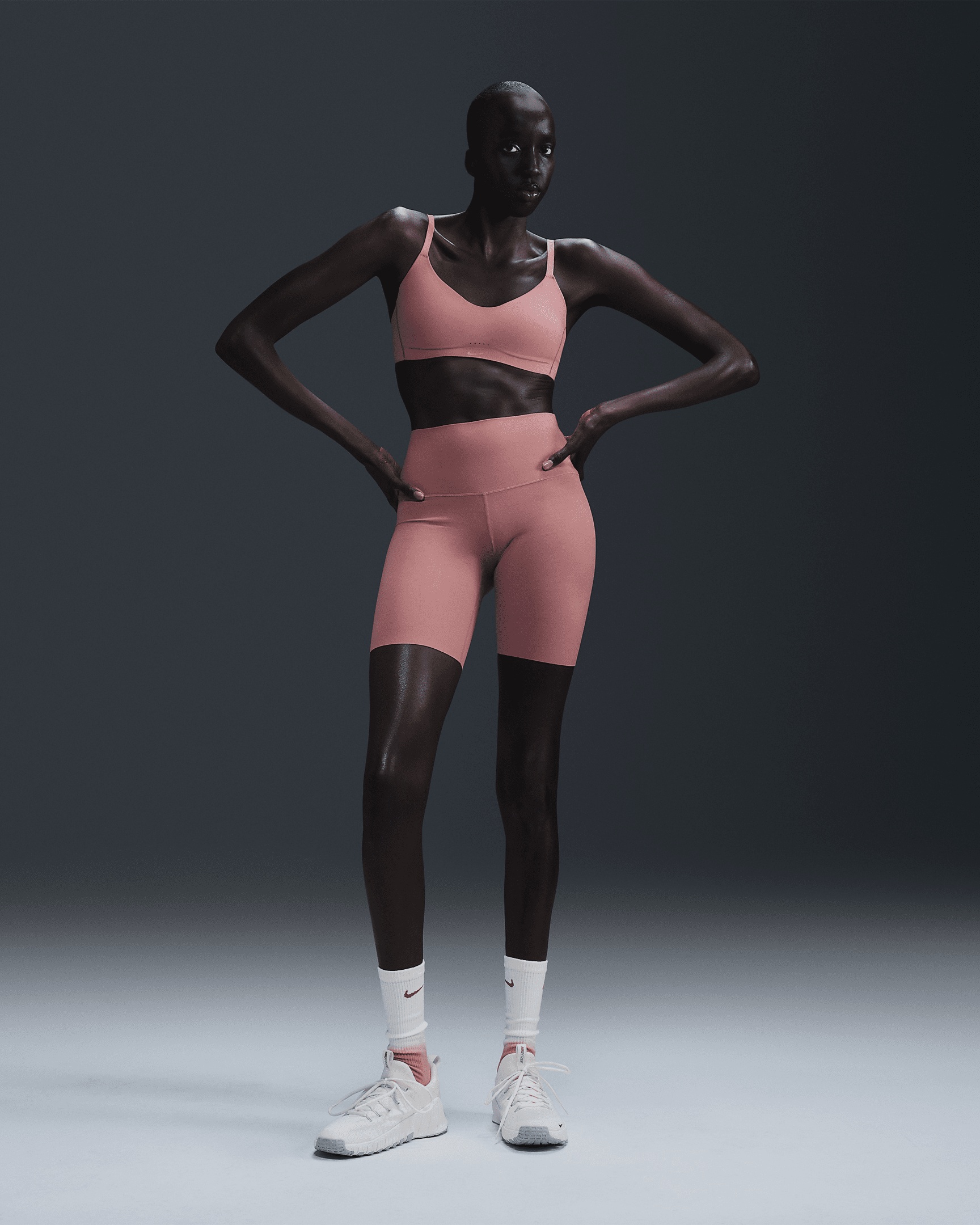 Nike Alate Minimalist Women's Light-Support Padded Convertible Sports Bra - 4