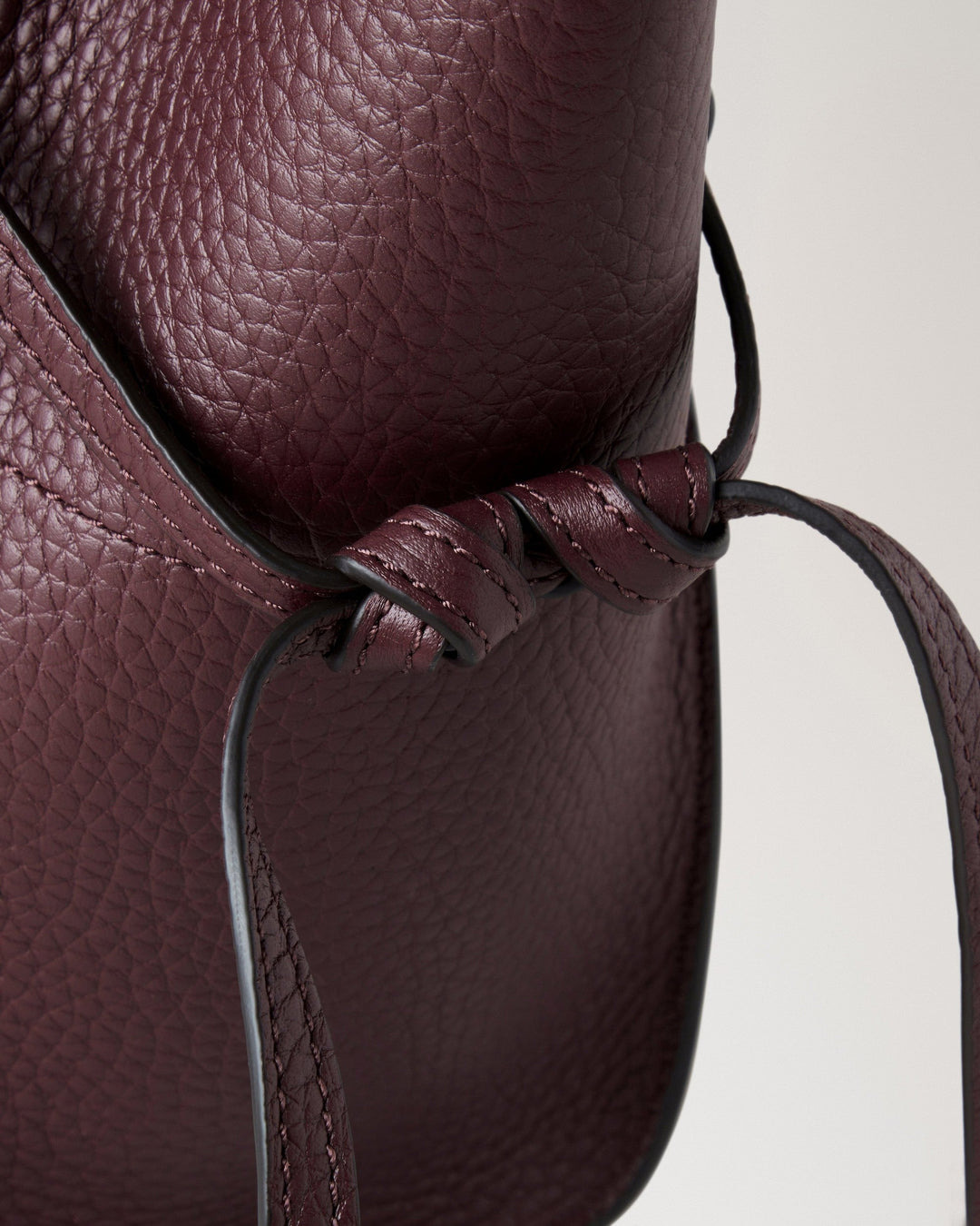 Small Soft Bayswater Black Cherry Heavy Grain - 6