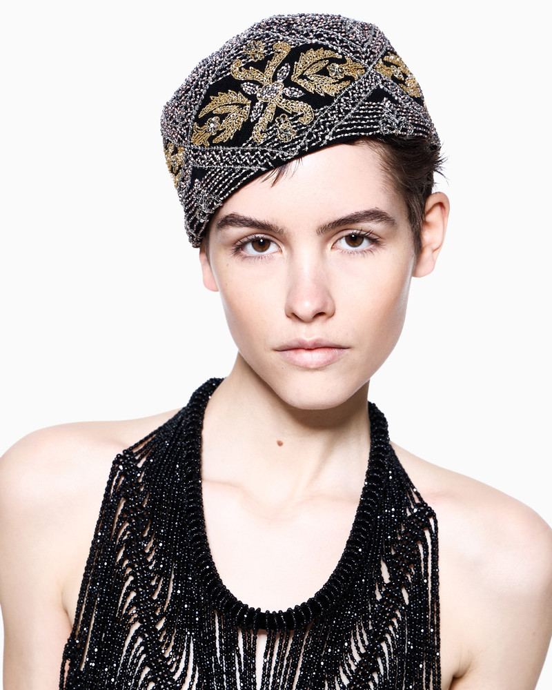 EMBROIDERED VELVET CAP 3