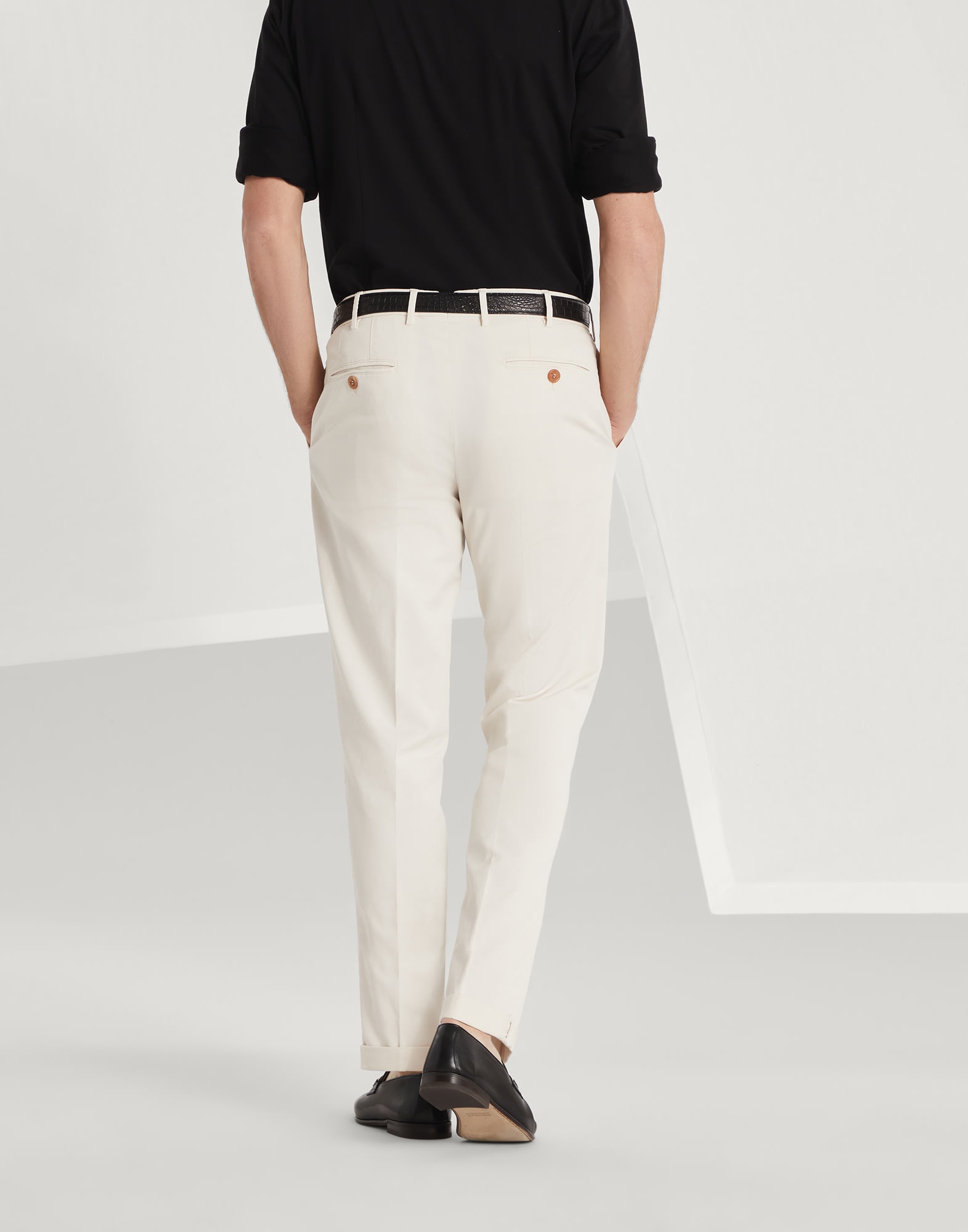 Garment-dyed Italian fit trousers in American Pima comfort cotton gabardine - 2