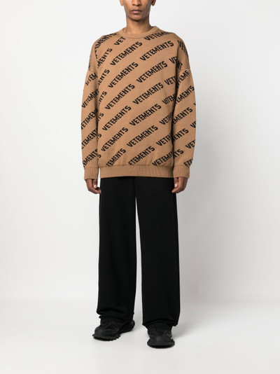 VETEMENTS logo-print intarsia-knit jumper outlook