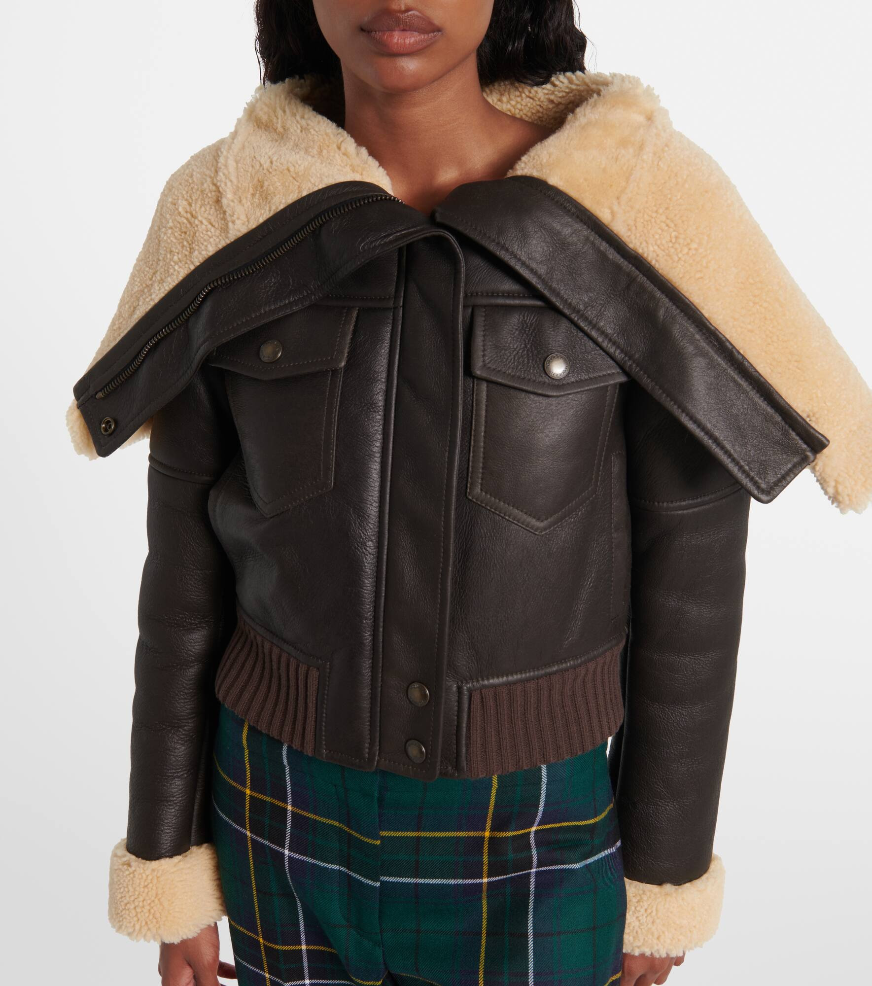 Cropped shearling-trimmed leather jacket - 7