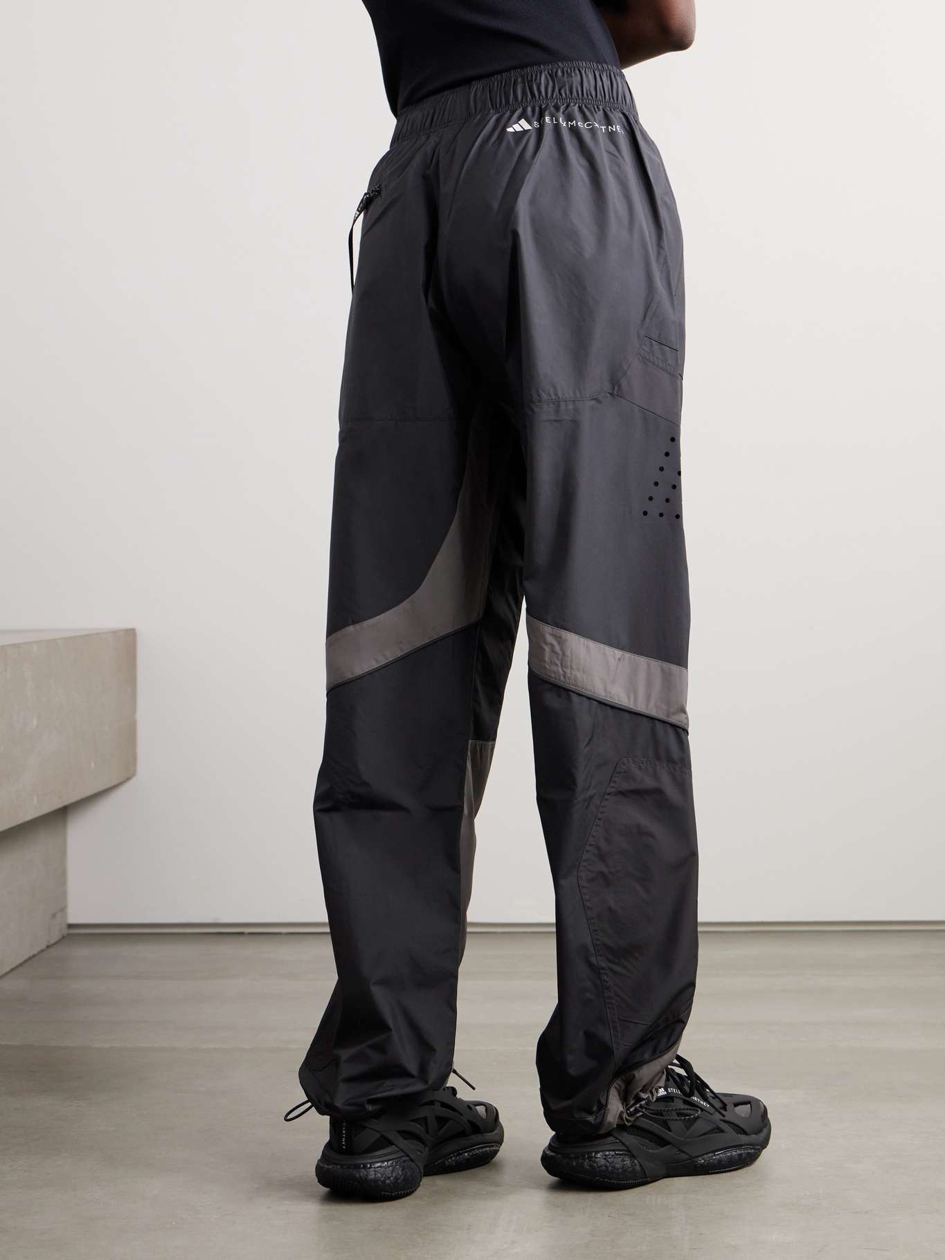 TrueCasual paneled recycled shell tapered pants - 3