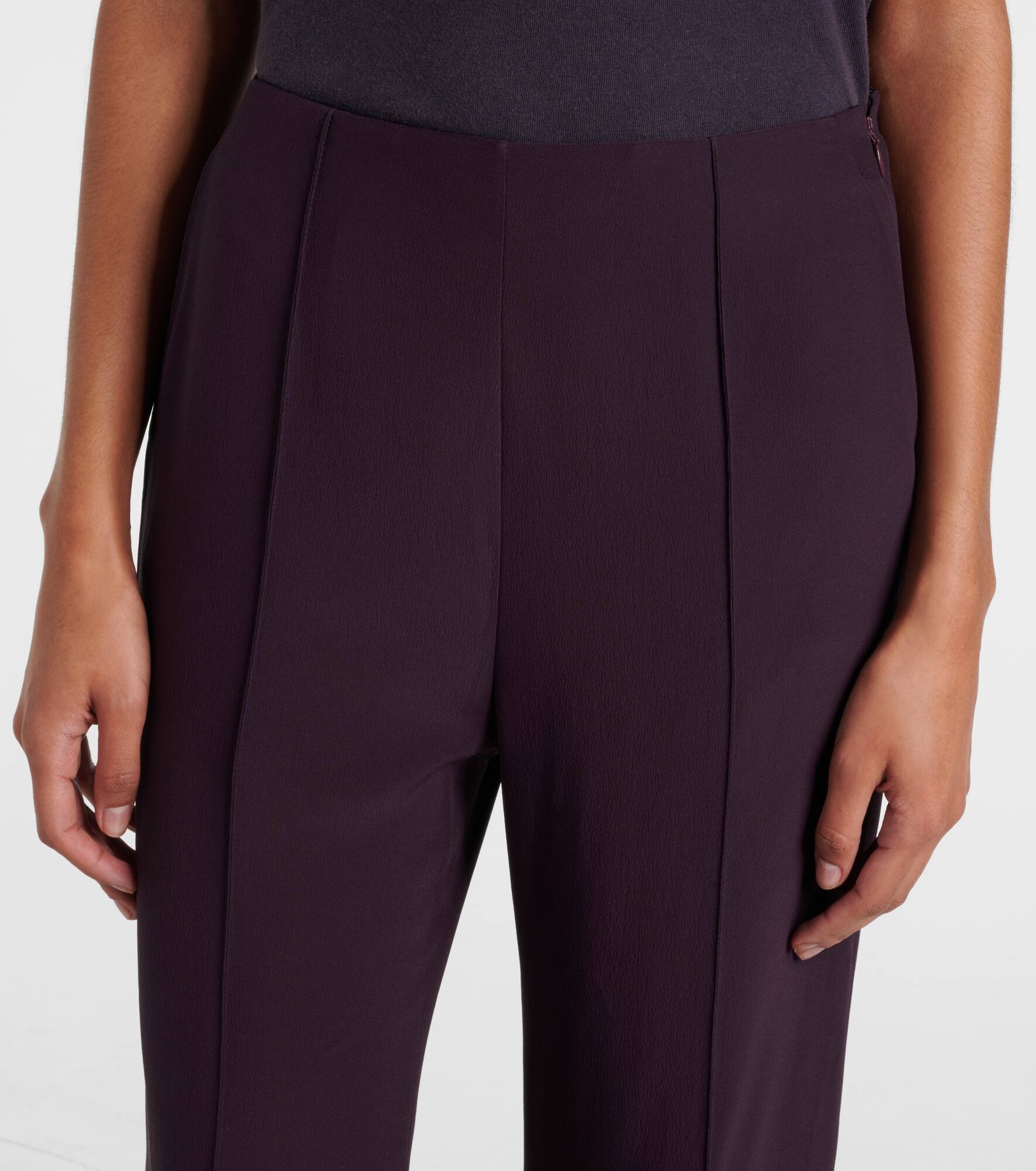 Crêpe satin flared pants - 4