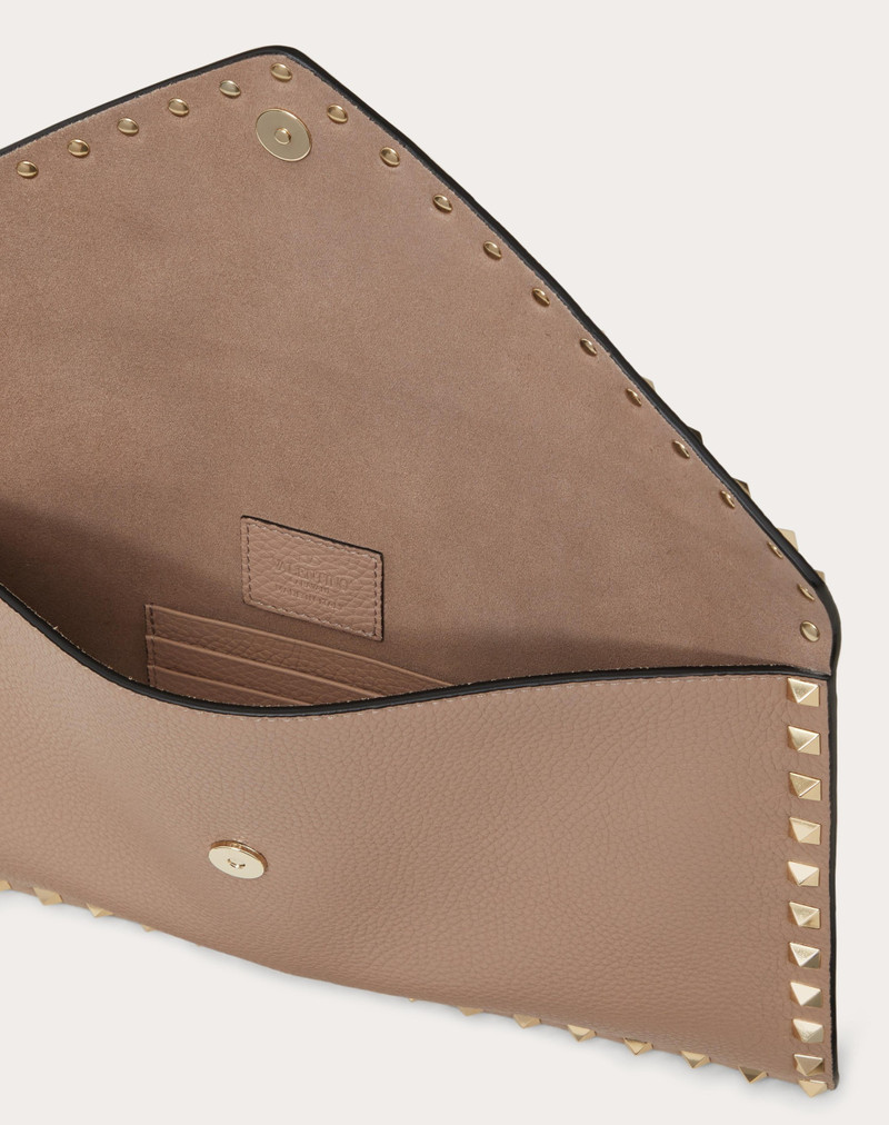 Valentino ROCKSTUD GRAINY CALFSKIN ENVELOPE POUCH outlook