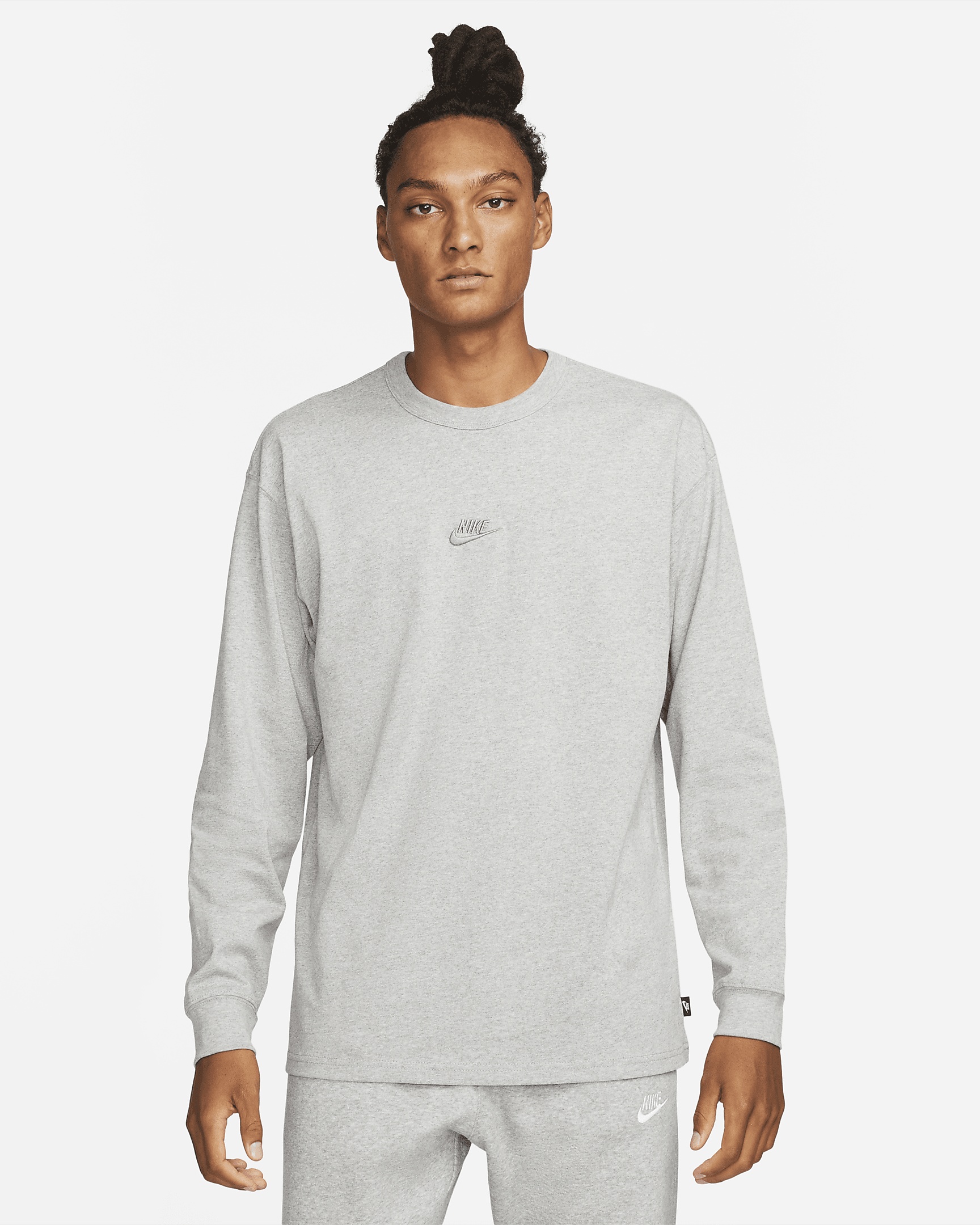 Nike Sportswear Premium Essentials Men's Long-Sleeve T-Shirt - 1