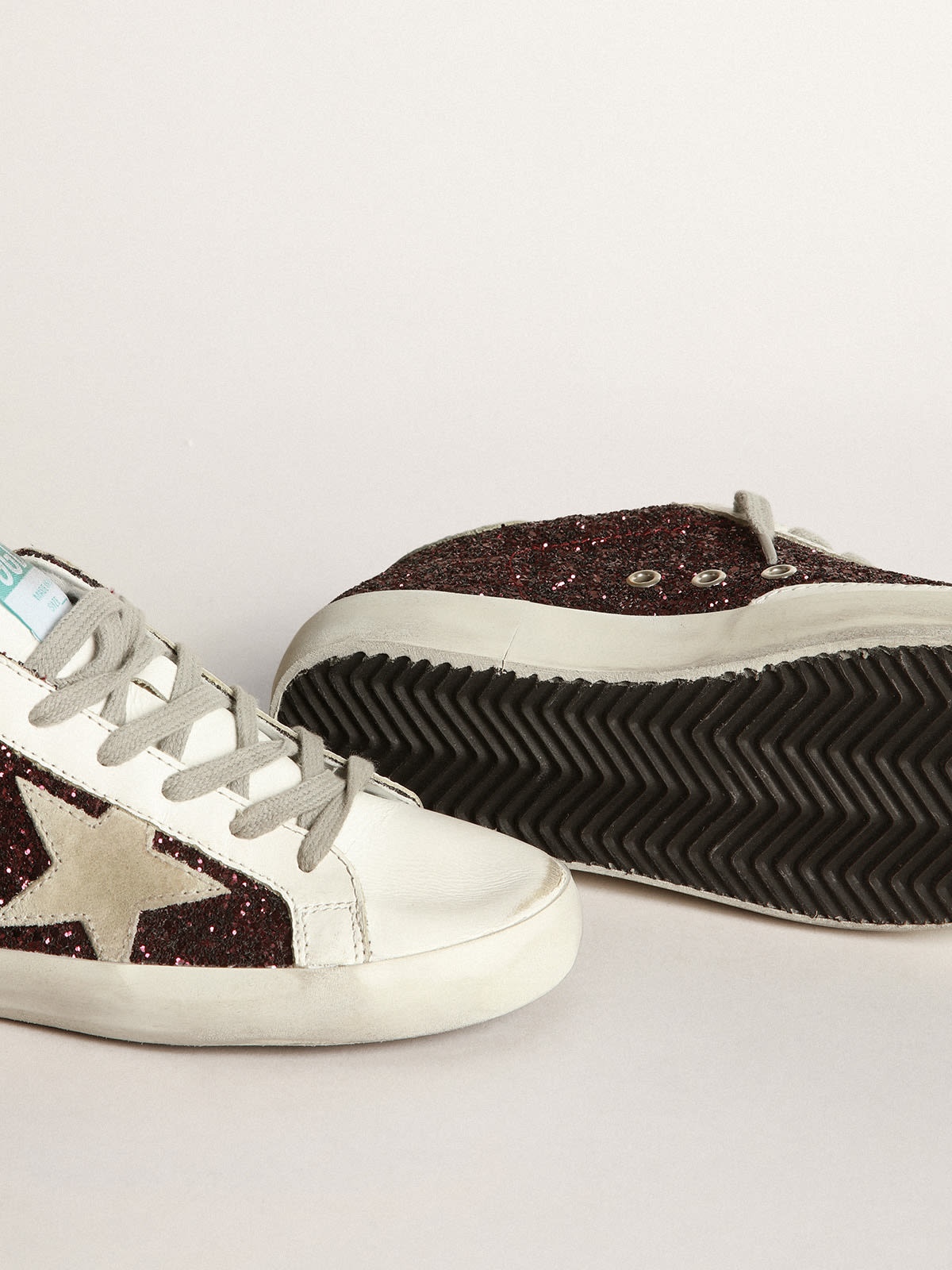 Super-Star sneakers in burgundy glitter with ice-gray suede star and light blue leather heel tab - 3