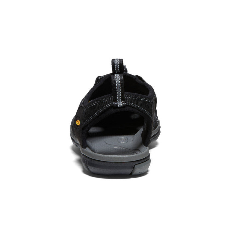 KEEN Men's Clearwater CNX outlook