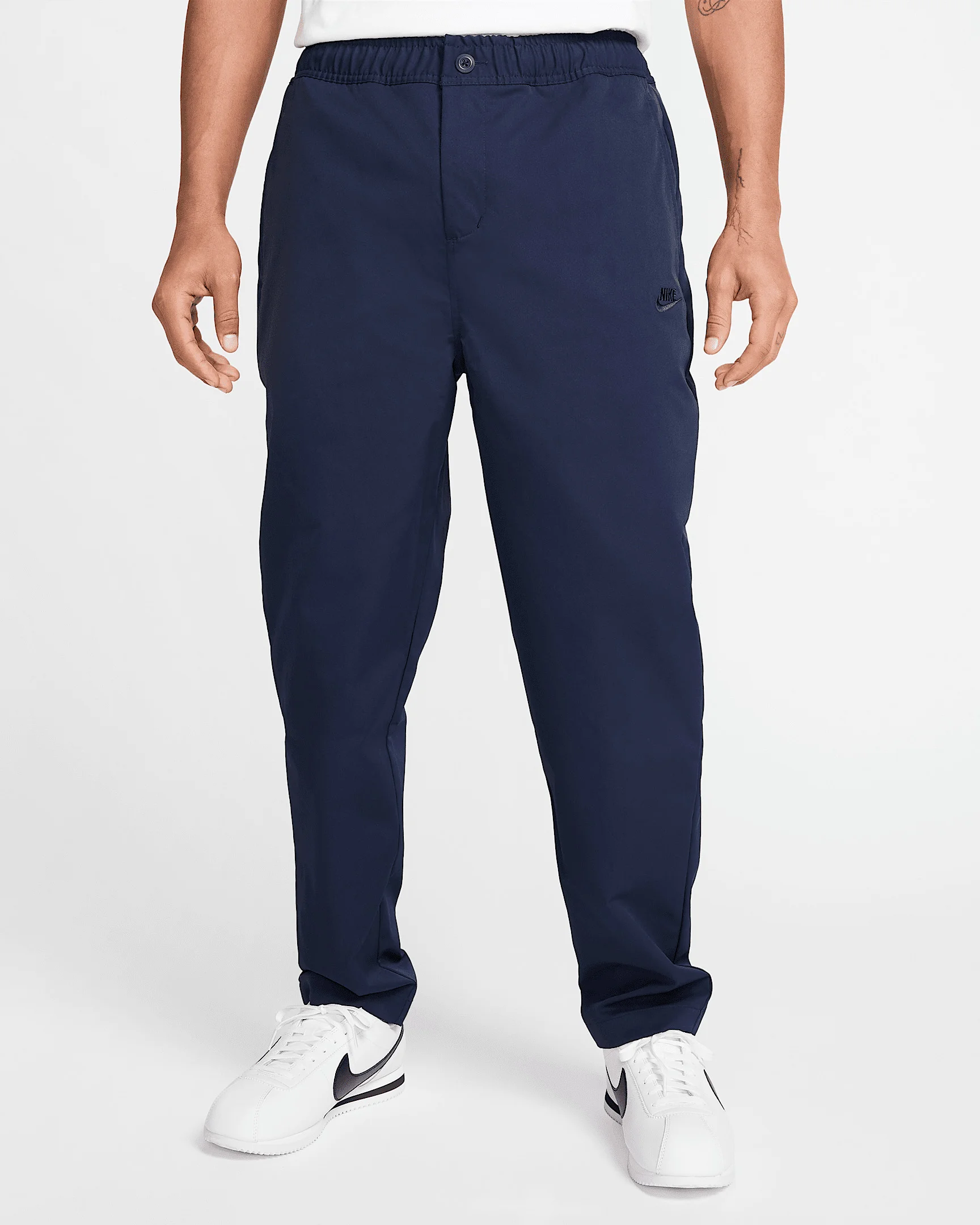 Nike Club Men's Woven Tapered Pants - 1