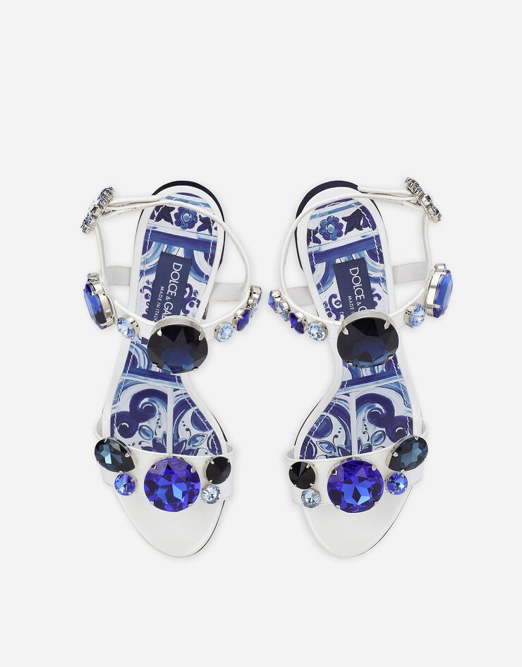 Patent leather sandals with embroidery and painted heel - 4