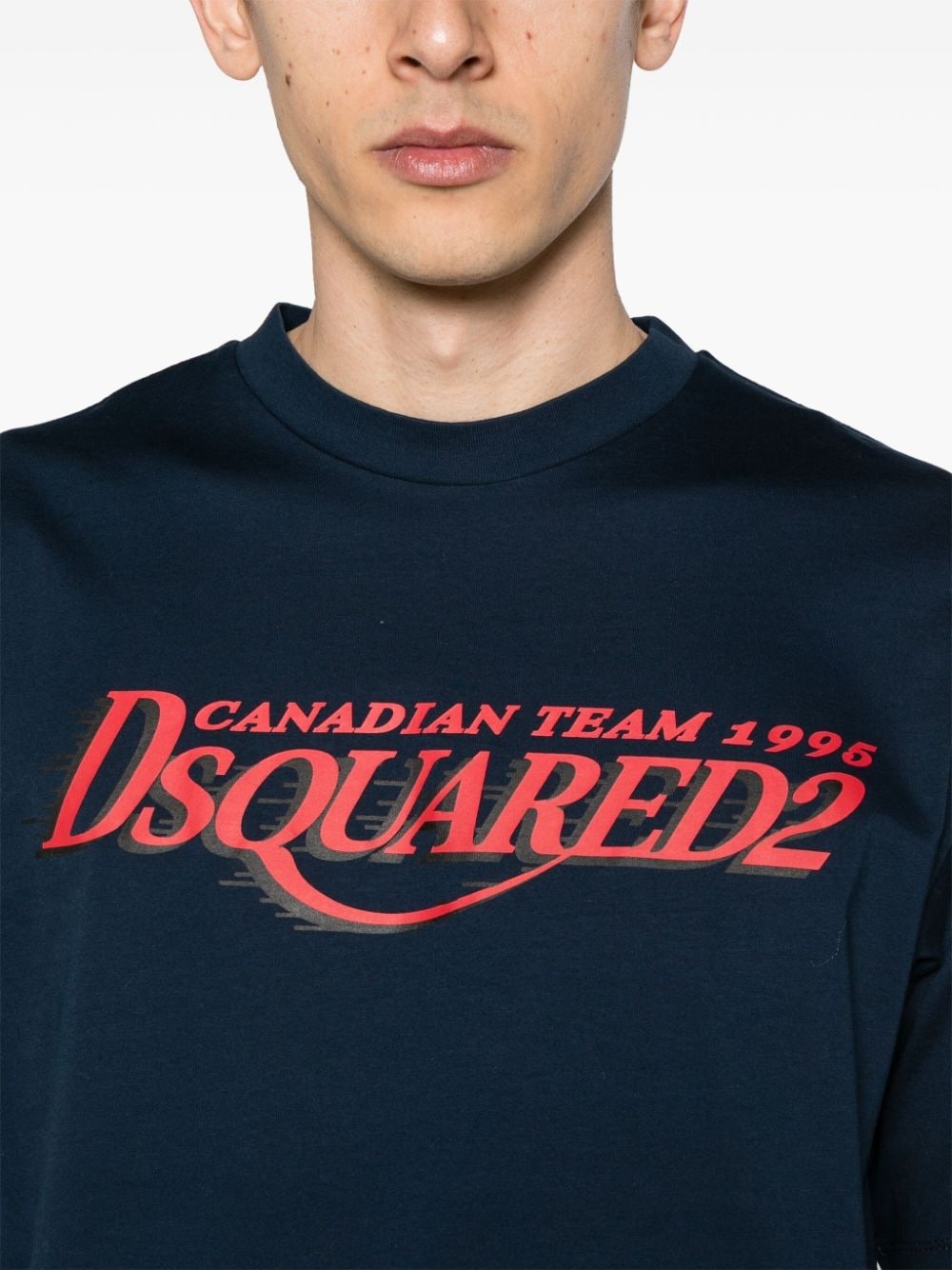 Tシャツ・カットソー D SQUARED2 COTTON T-SHIRT WITH 3D LOGO PRINT DSQUARED2 logo-print cotton T-shirt | farfetch | REVERSIBLE
