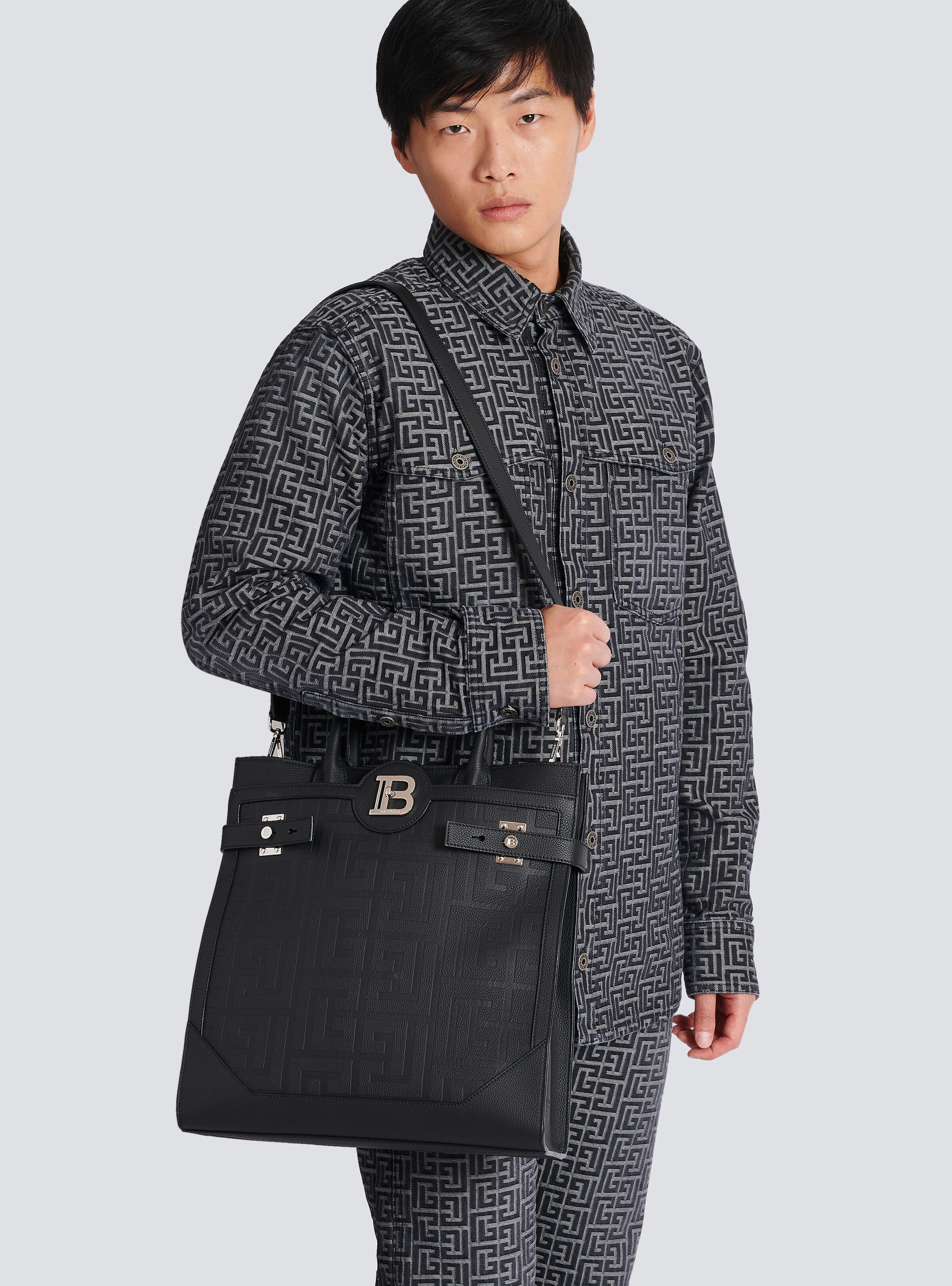 B-Buzz 36 monogrammed canvas and leather tote bag - 8