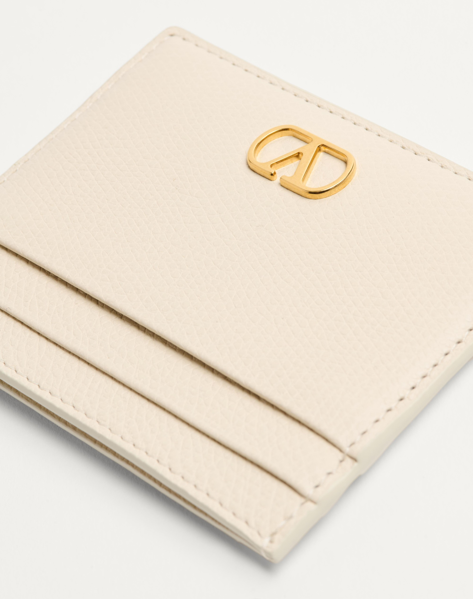 VLOGO SIGNATURE GRAINY CALFSKIN CARD HOLDER - 5