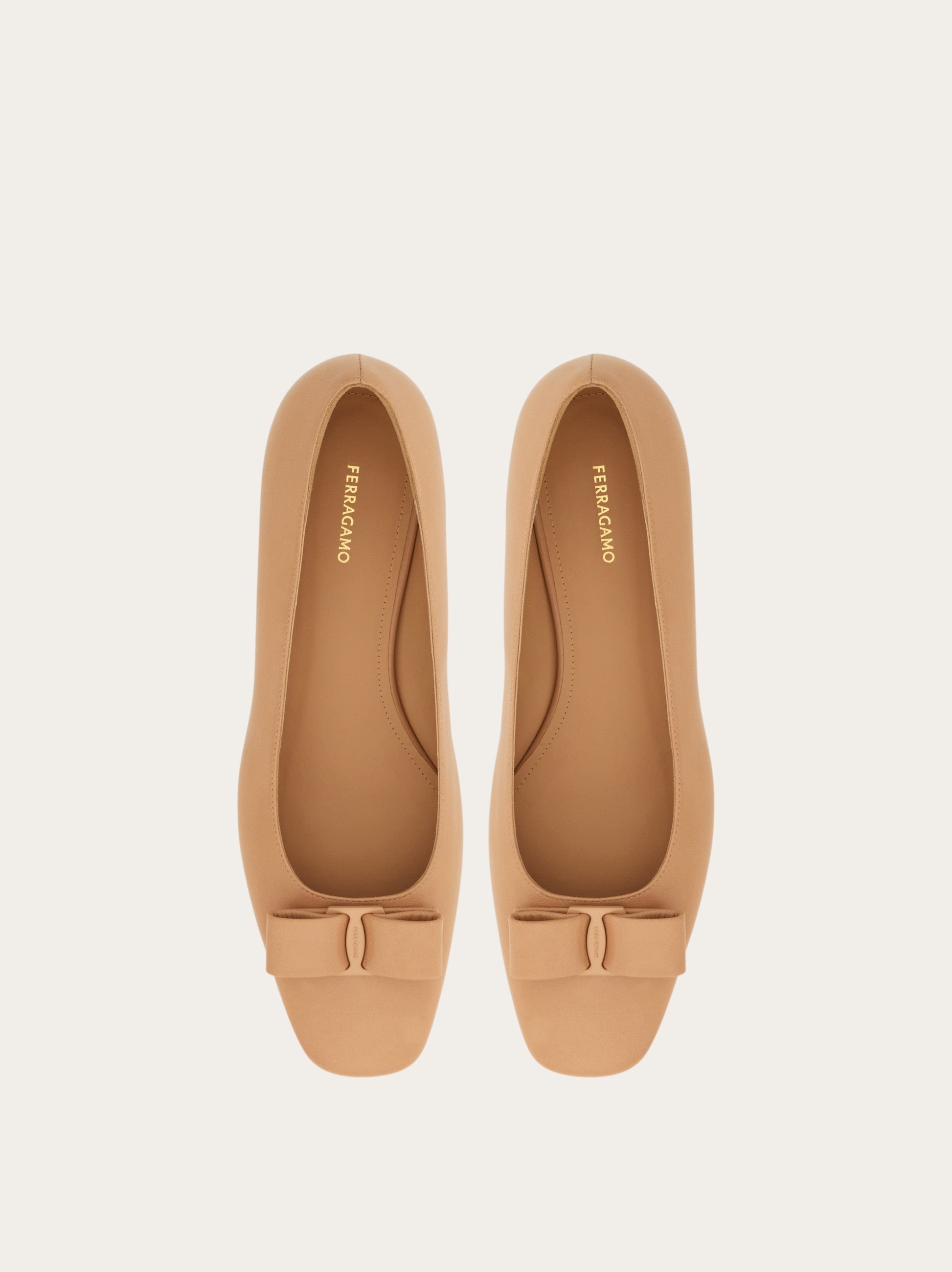 Iconic bow pump - 2