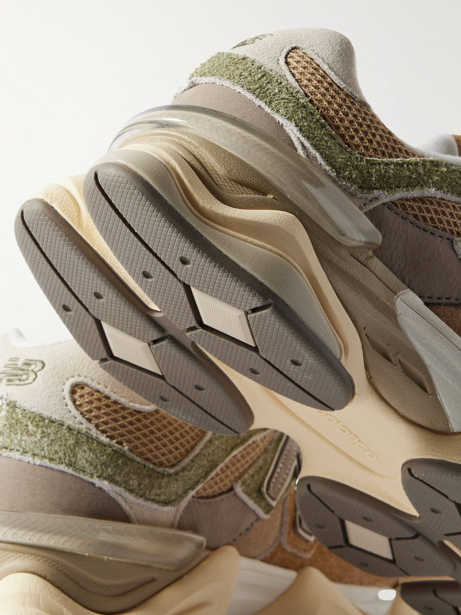 9060 Suede, Leather and Mesh Sneakers Green - 5