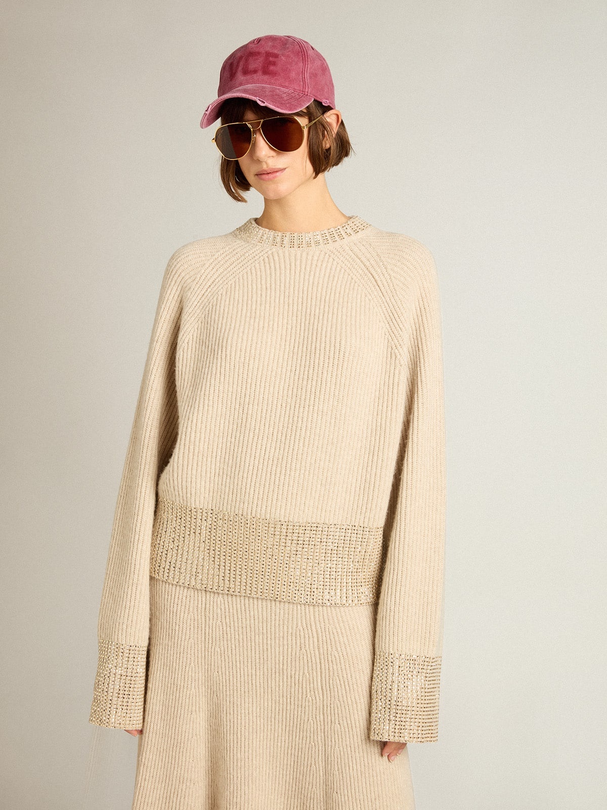 Women's boxy sweater in wool with hotfix crystal decoration - 3