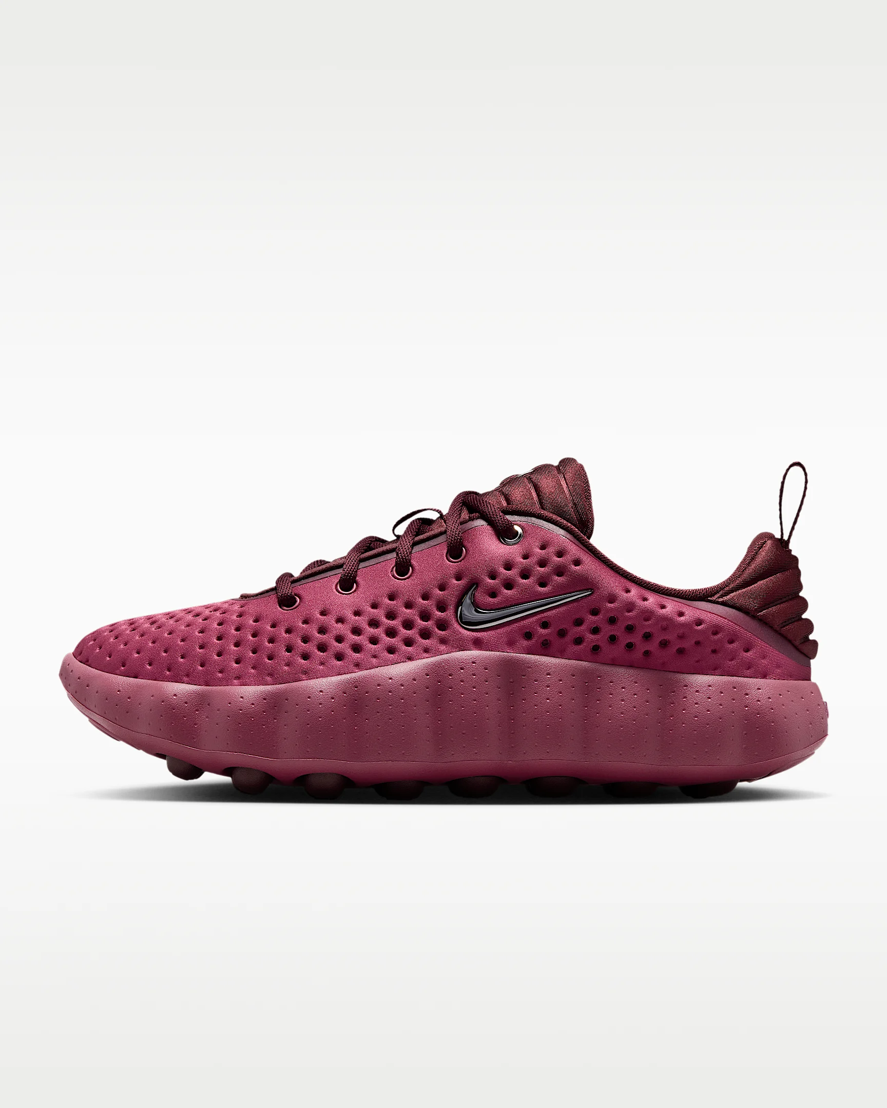 Nike Mind 002 Women's Pregame Shoes - 1