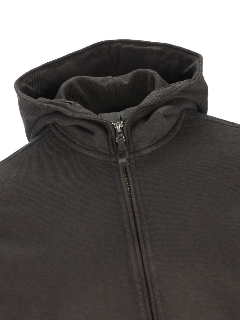 zip-up hoodie 3