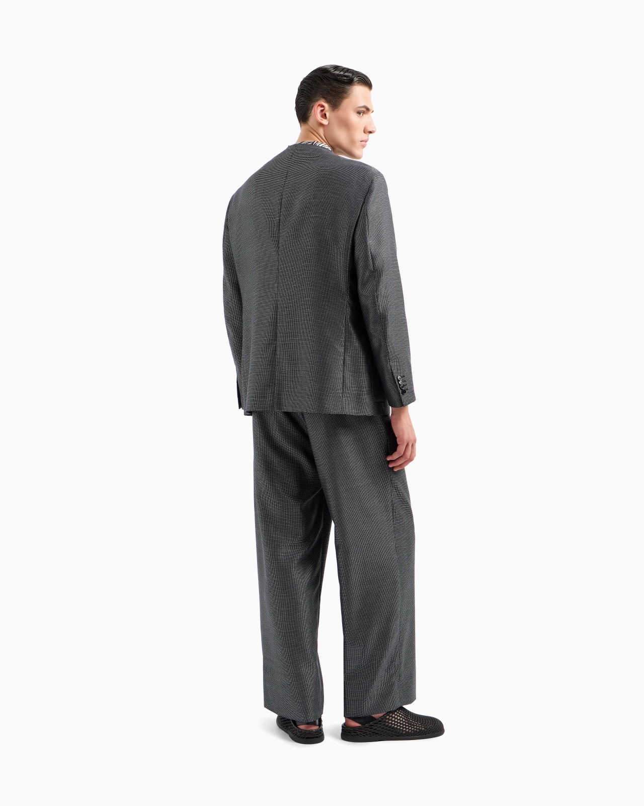 VIRGIN WOOL AND SILK SINGLE-BREASTED SUIT - 3