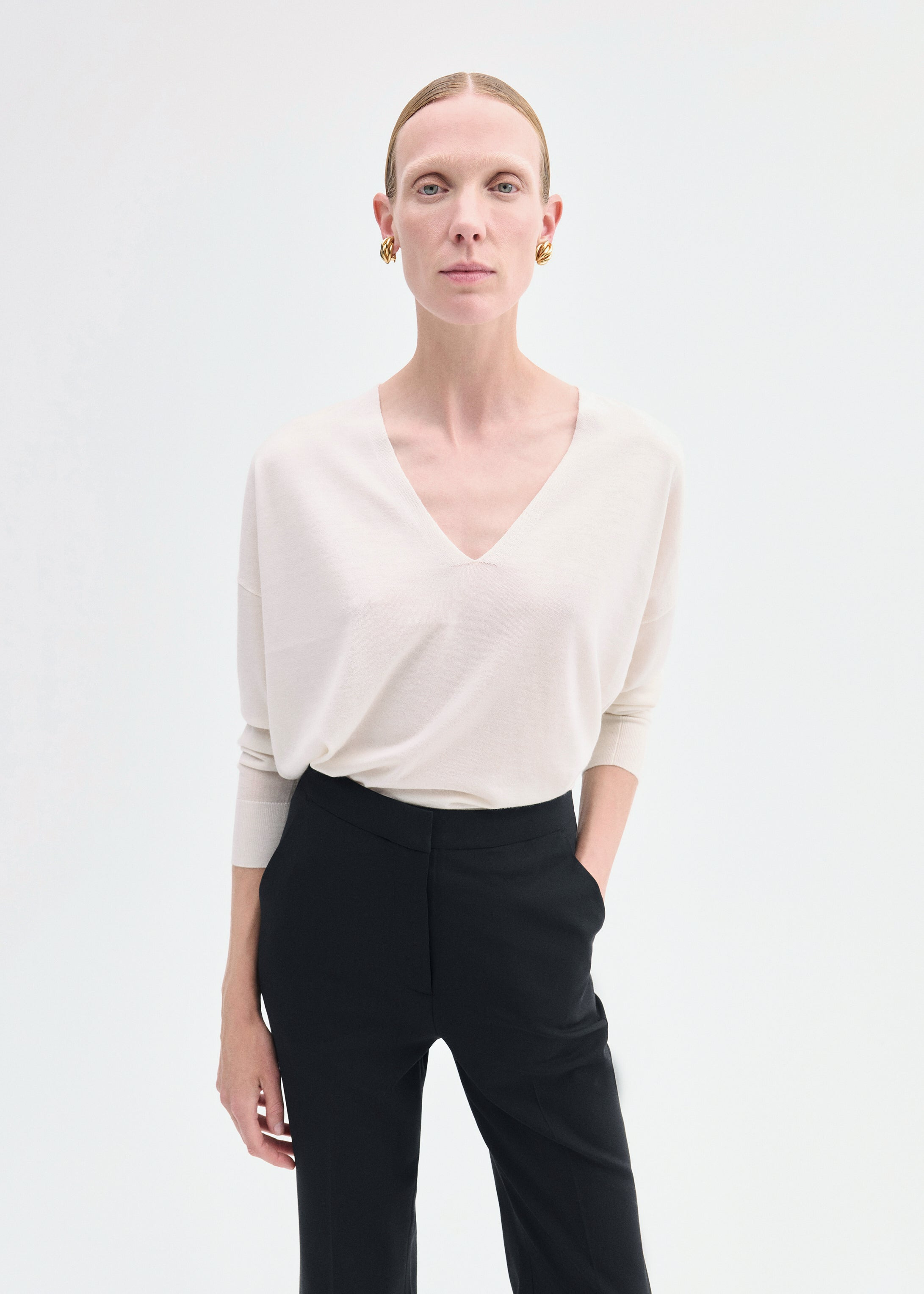 V-Neck Sweater in Fine Cashmere - 3