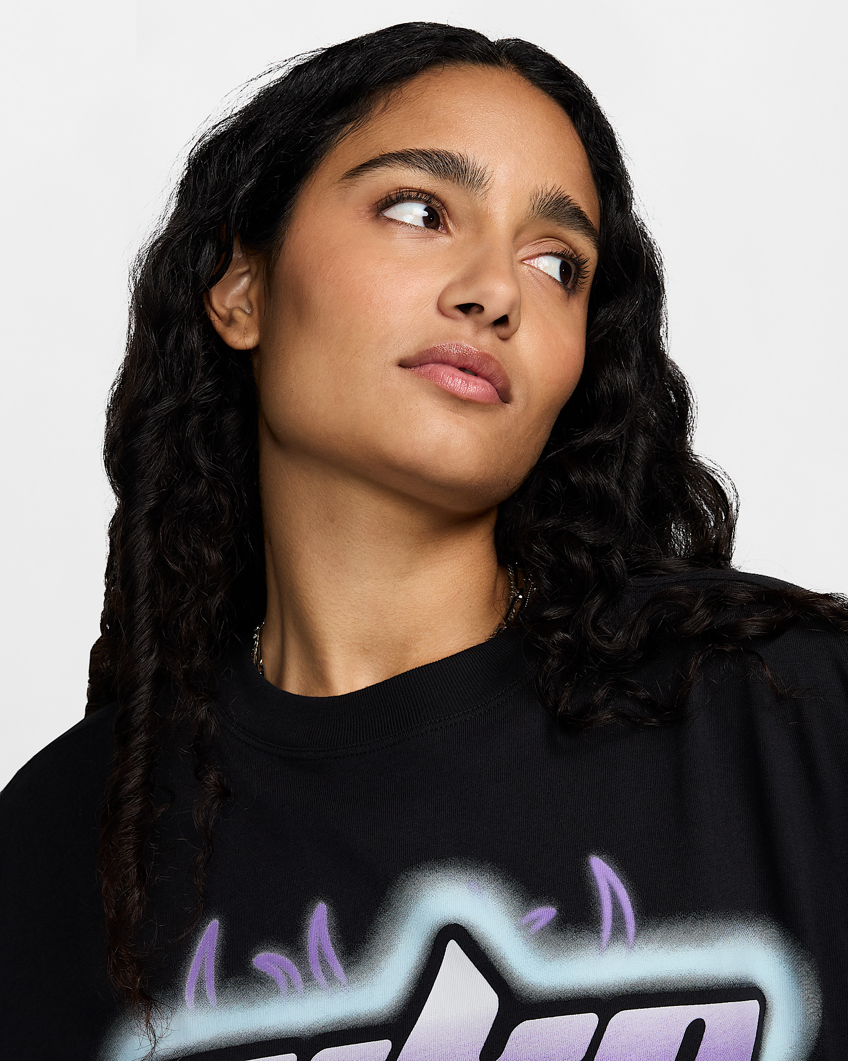 Nike Sportswear Women's Oversized Graphic T-Shirt - 3