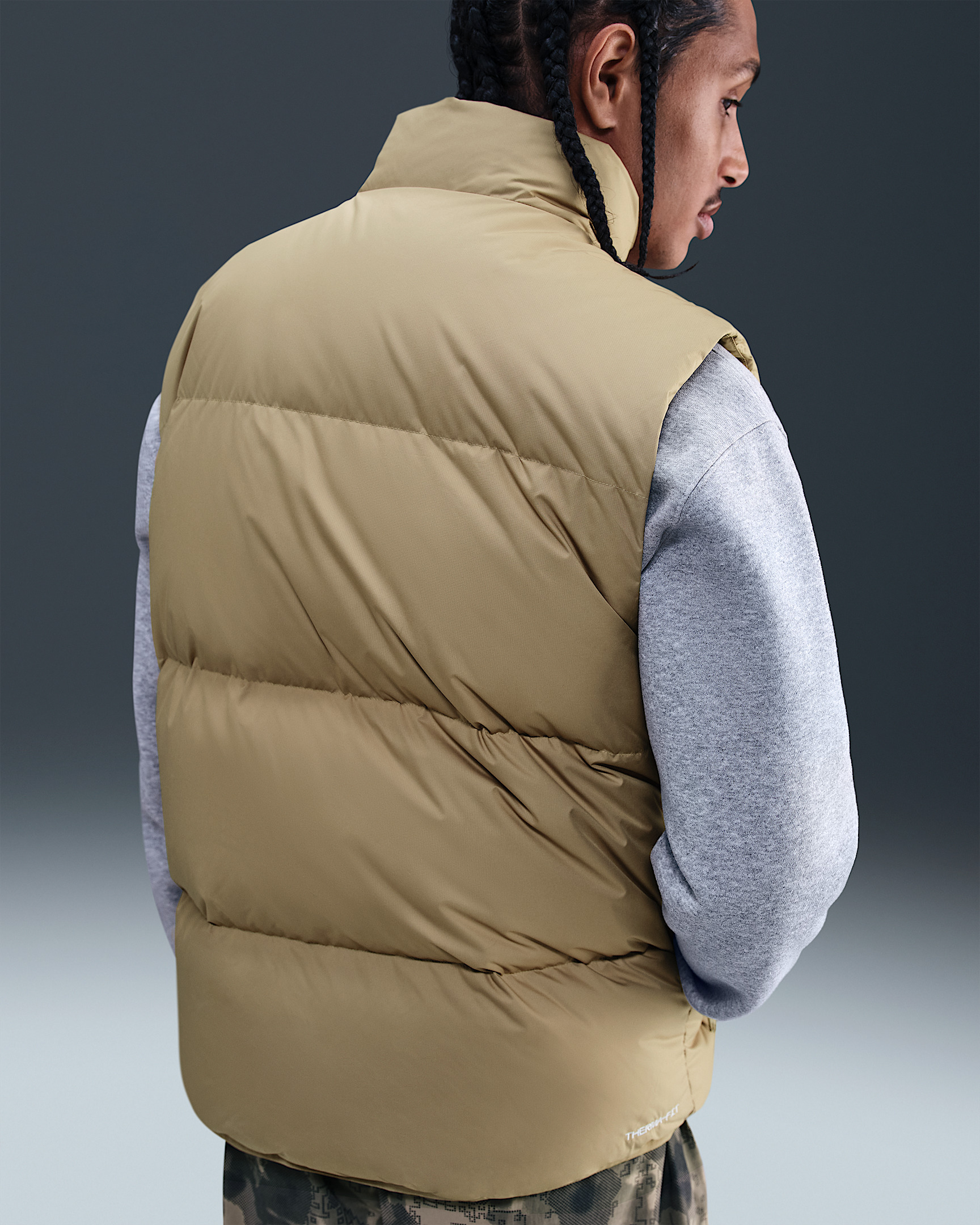 Nike Sportswear Club Men's Therma-FIT Puffer Vest - 2