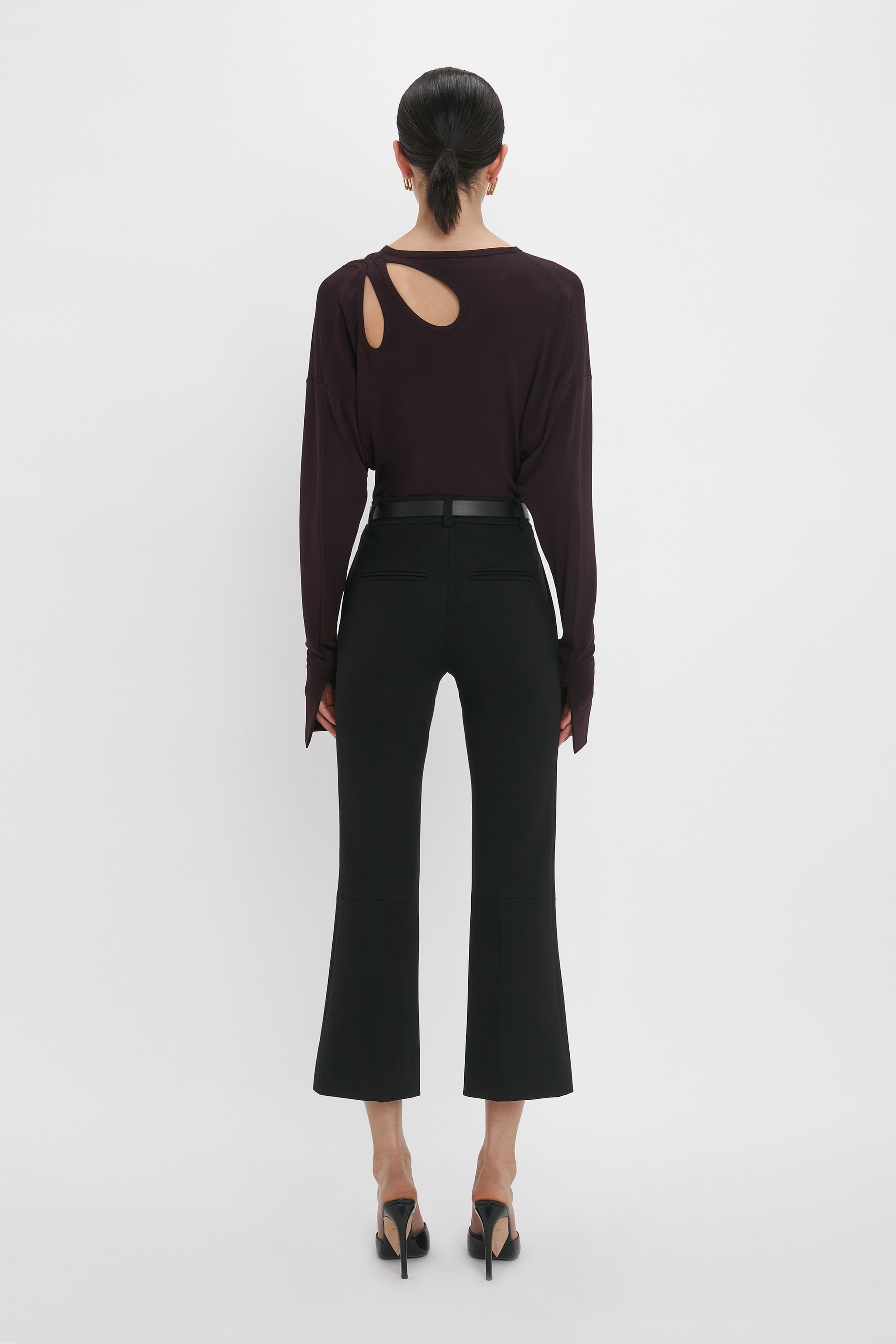 Cropped Kick Trouser In Black - 4