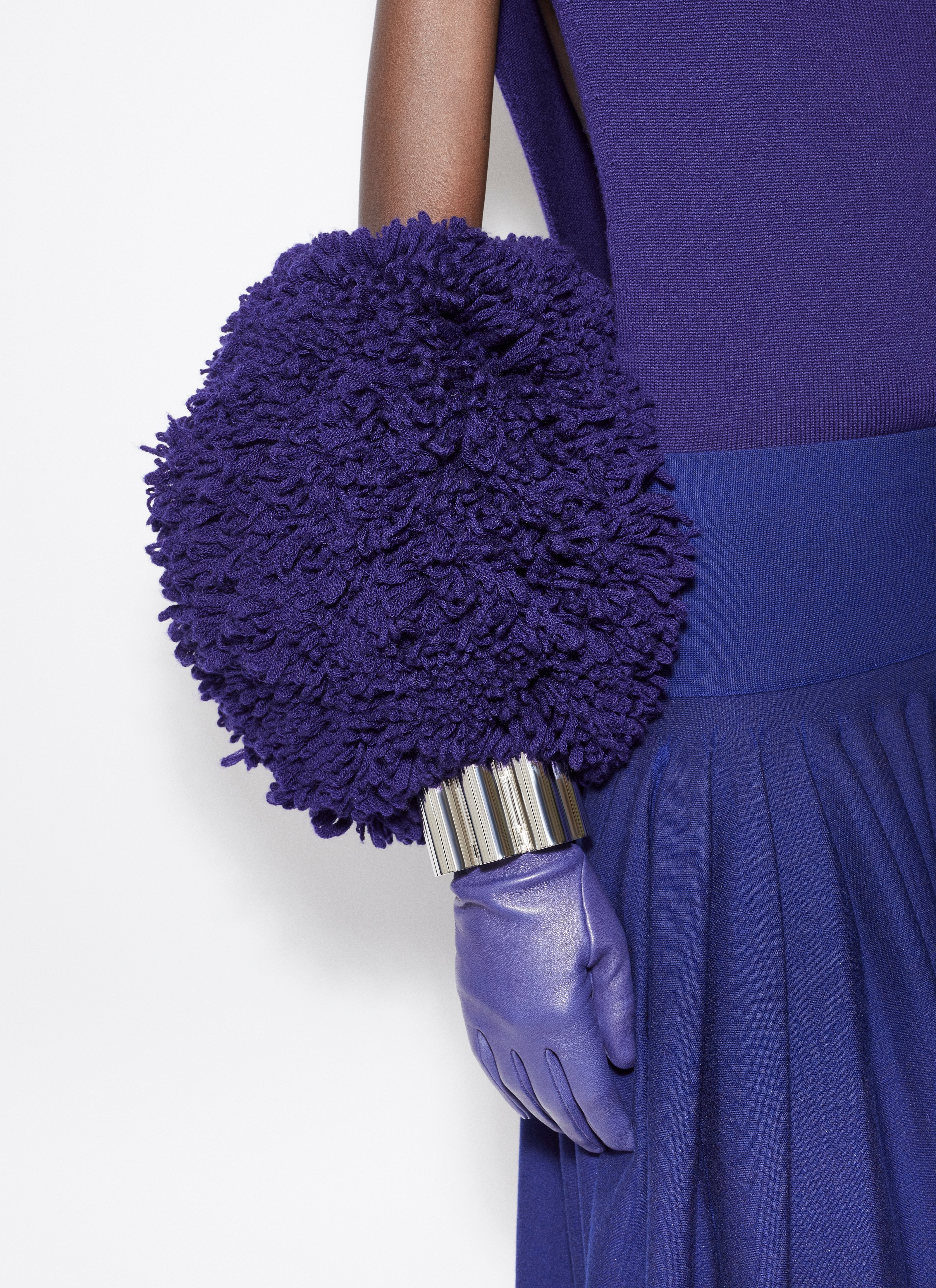 BUBBLE CUFFS IN KNITTED FUR 2