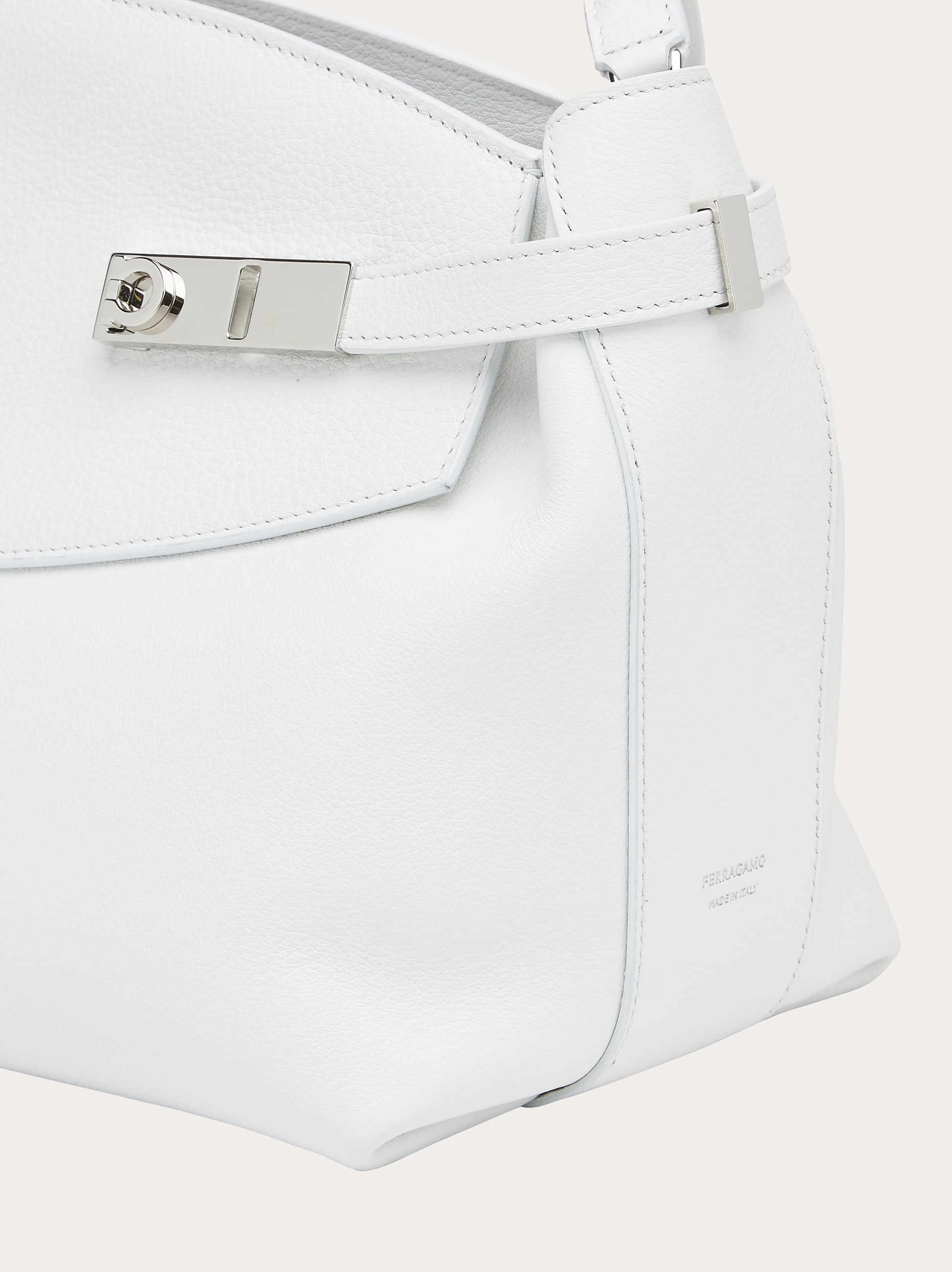 Hug shoulder bag - 8