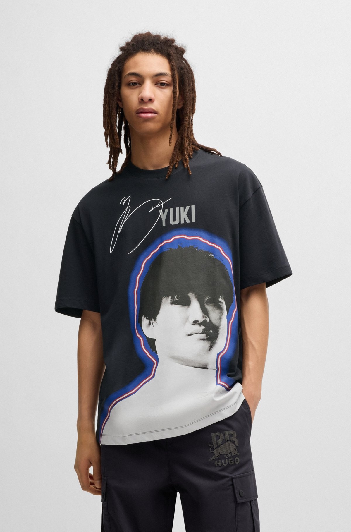 HUGO X VCARB FANWEAR T-SHIRT WITH YUKI TSUNODA PHOTO ARTWORK - 2
