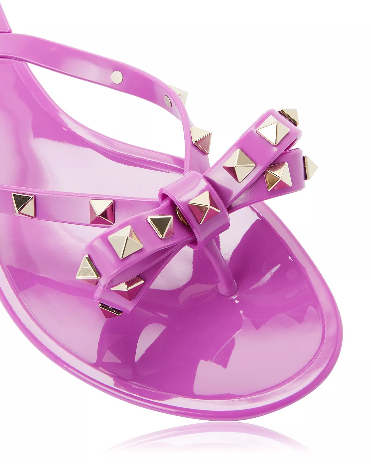Women's Pyramid Studded Bow Thong Sandals - 6