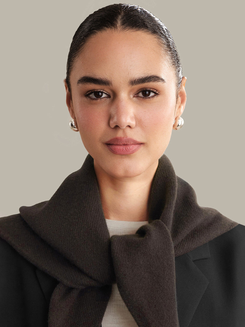 525 america Elle: 100% Cashmere Triangle Scarf outlook